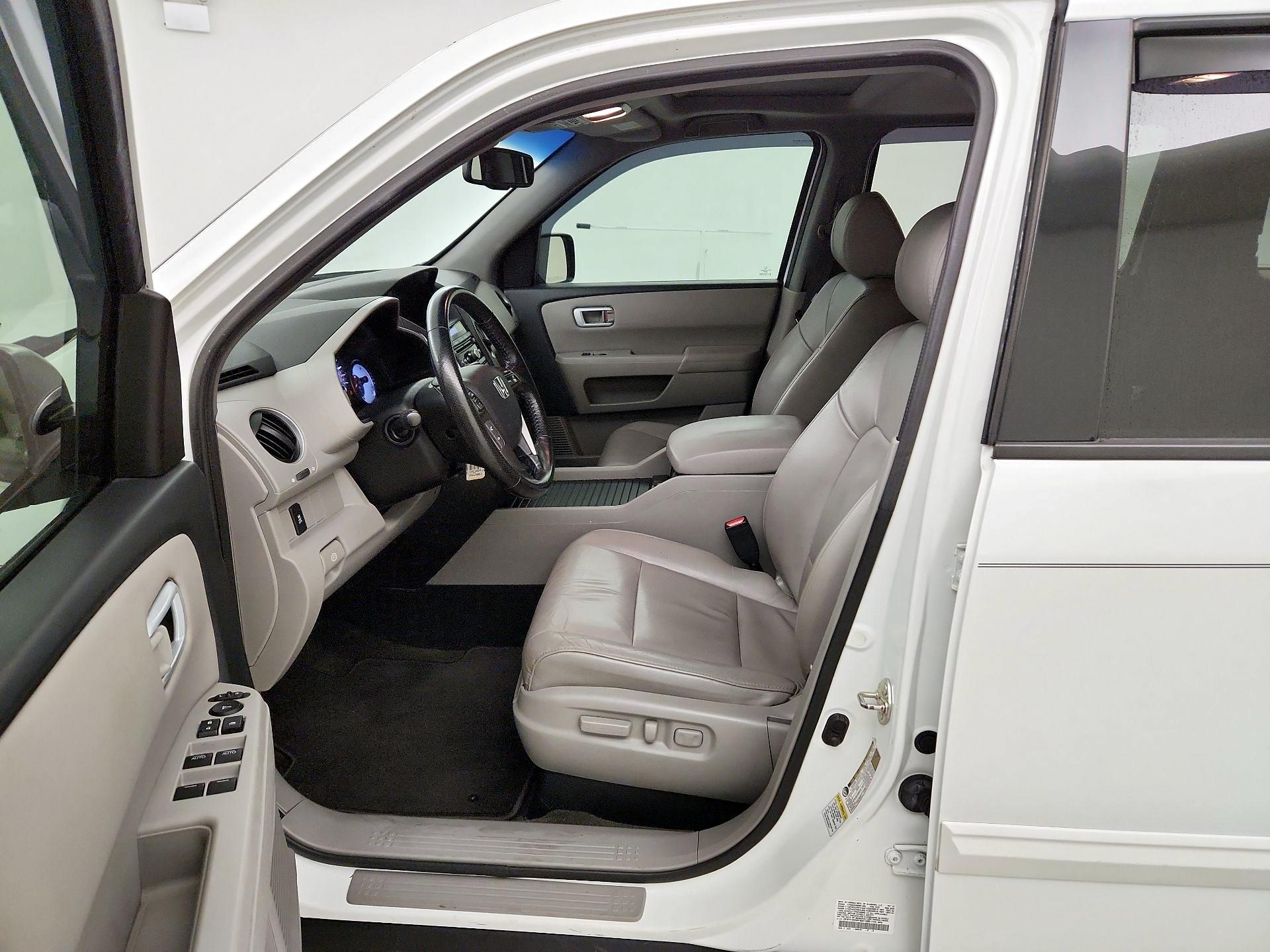 Thumbnail: 2015 Honda Pilot - 9