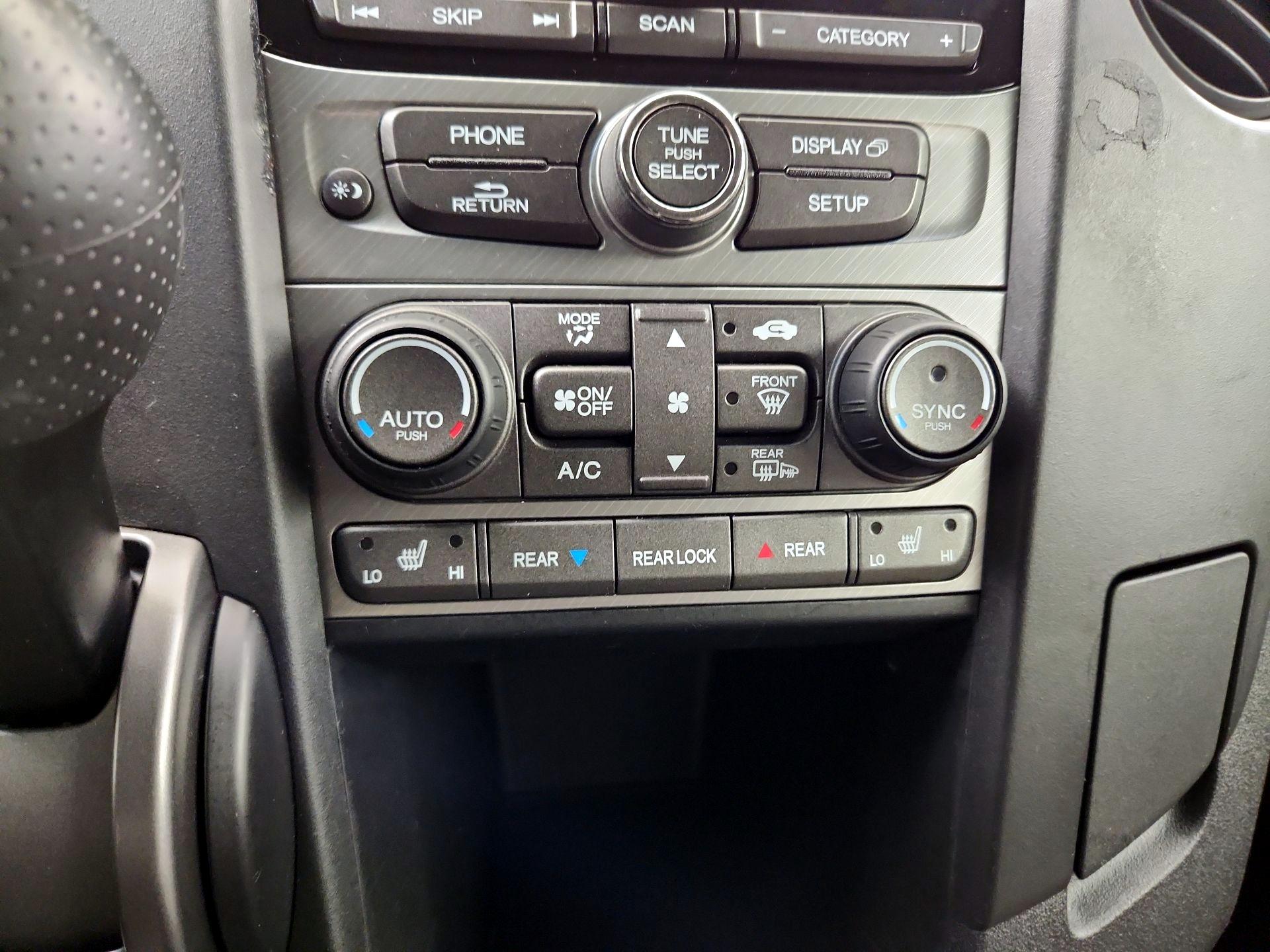 Thumbnail: 2015 Honda Pilot - 14