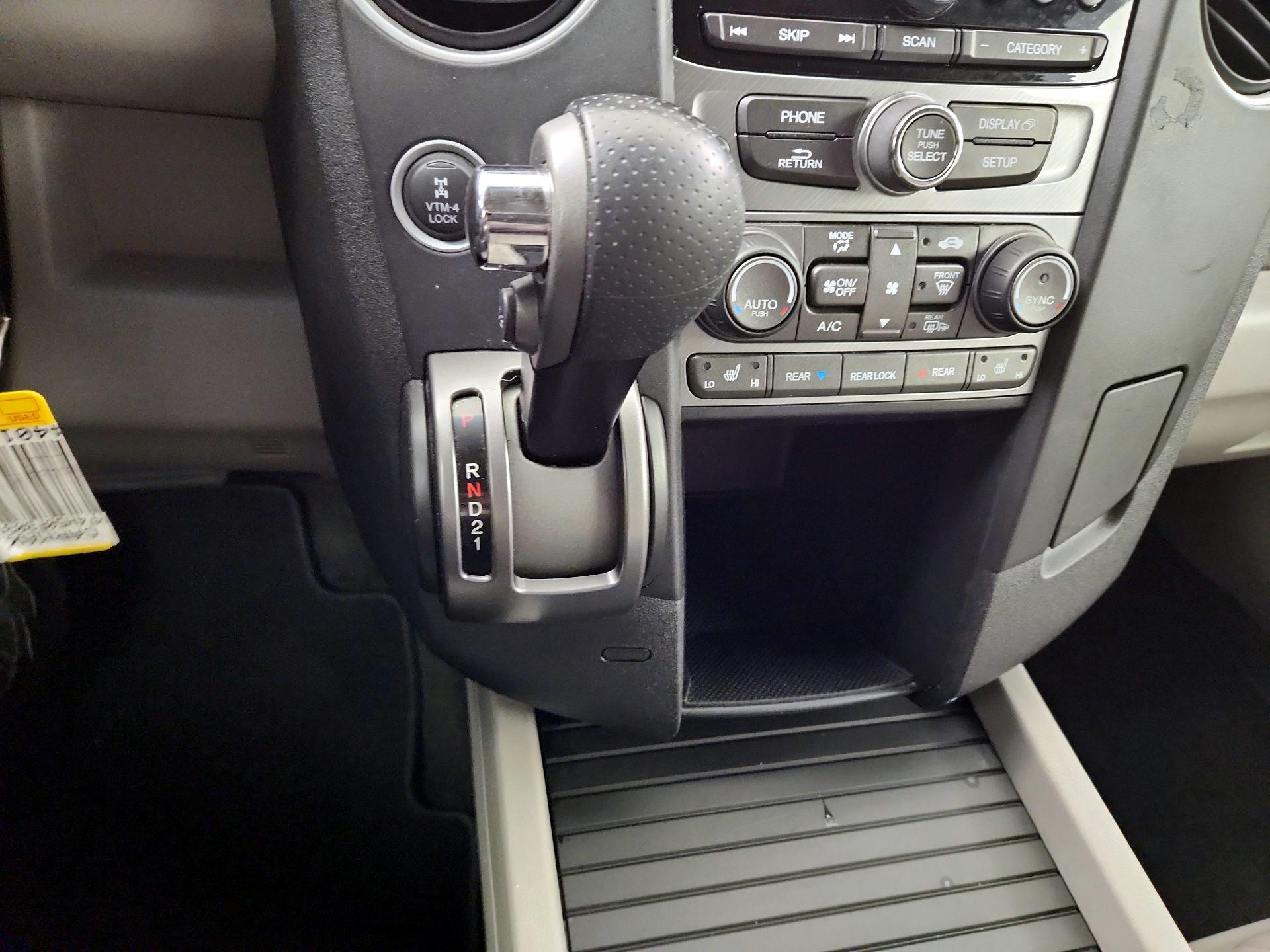 Thumbnail: 2015 Honda Pilot - 15