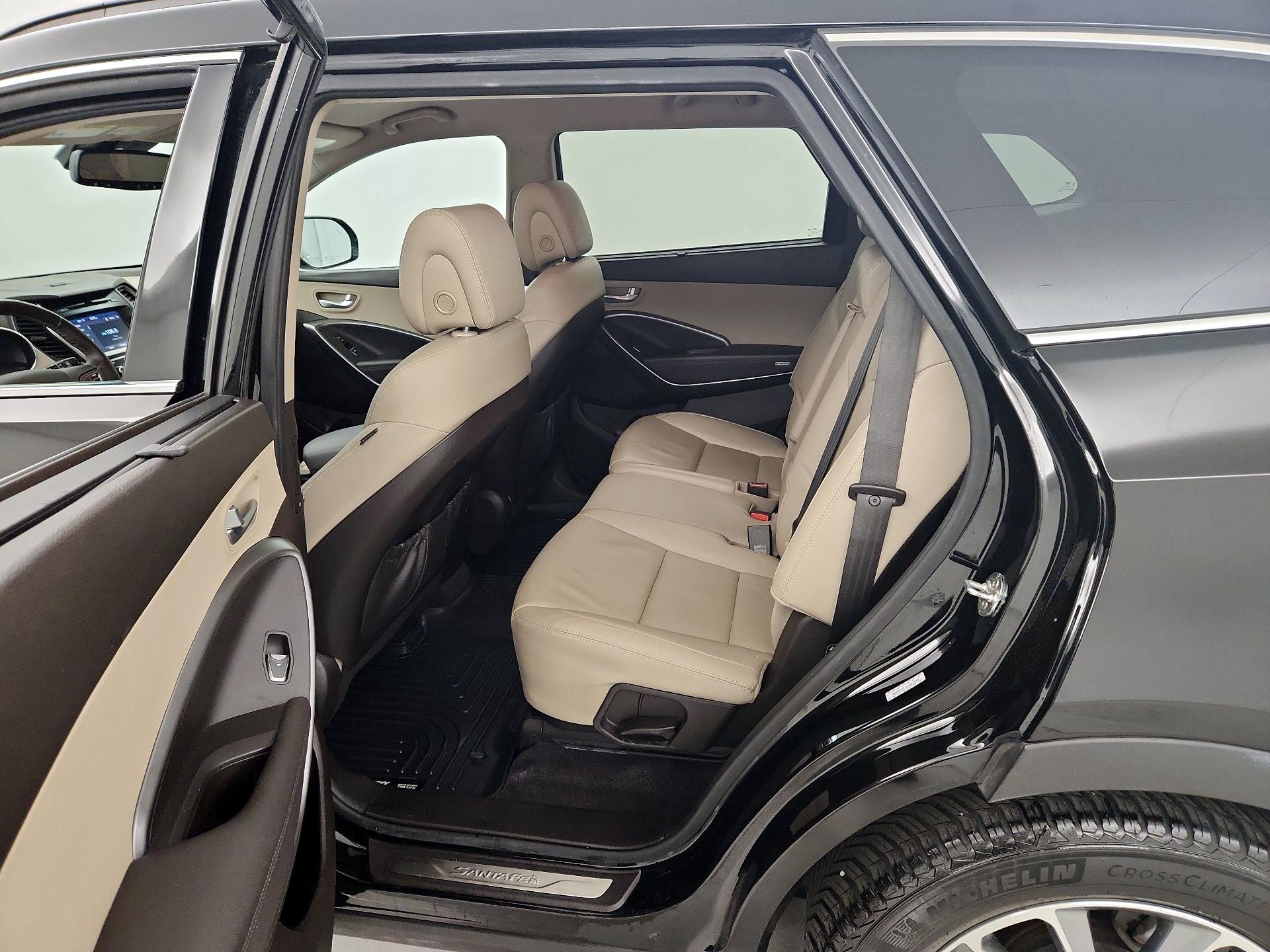 Thumbnail: 2019 Hyundai Santa Fe - 19