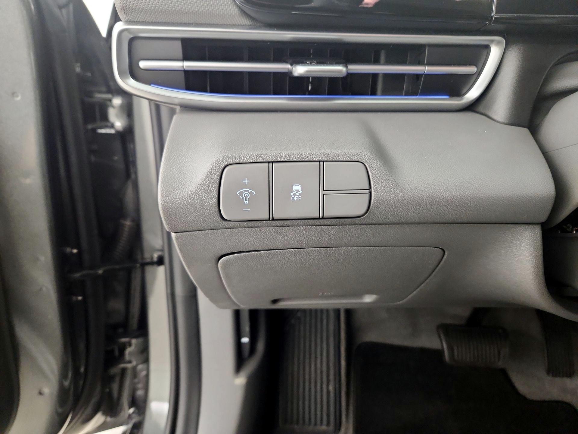 Thumbnail: 2024 Hyundai Elantra - 13