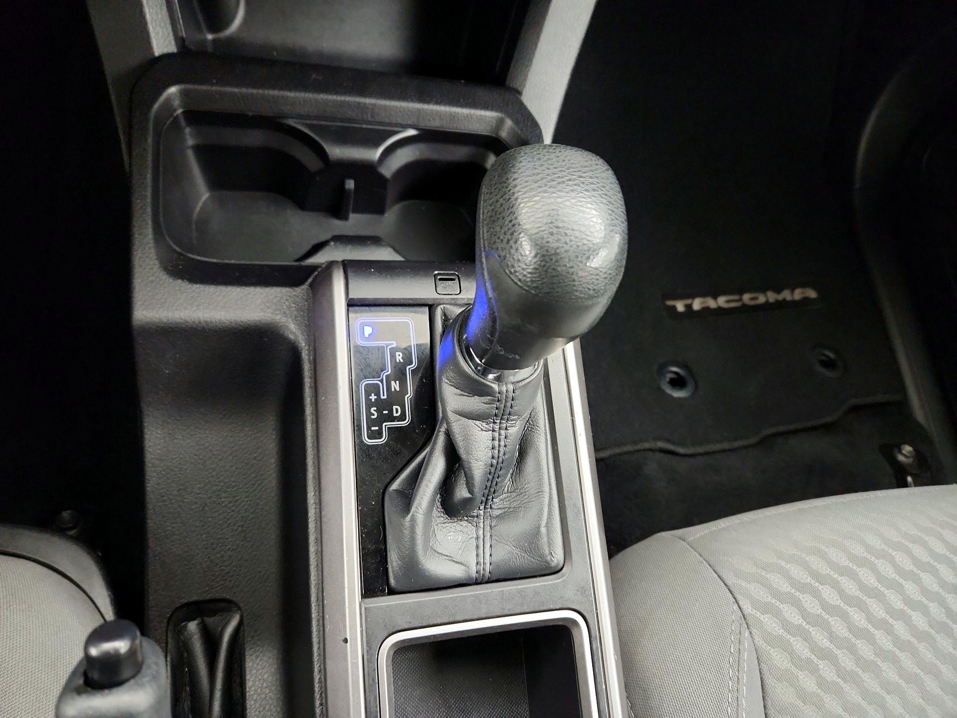 Thumbnail: 2021 Toyota Tacoma - 17