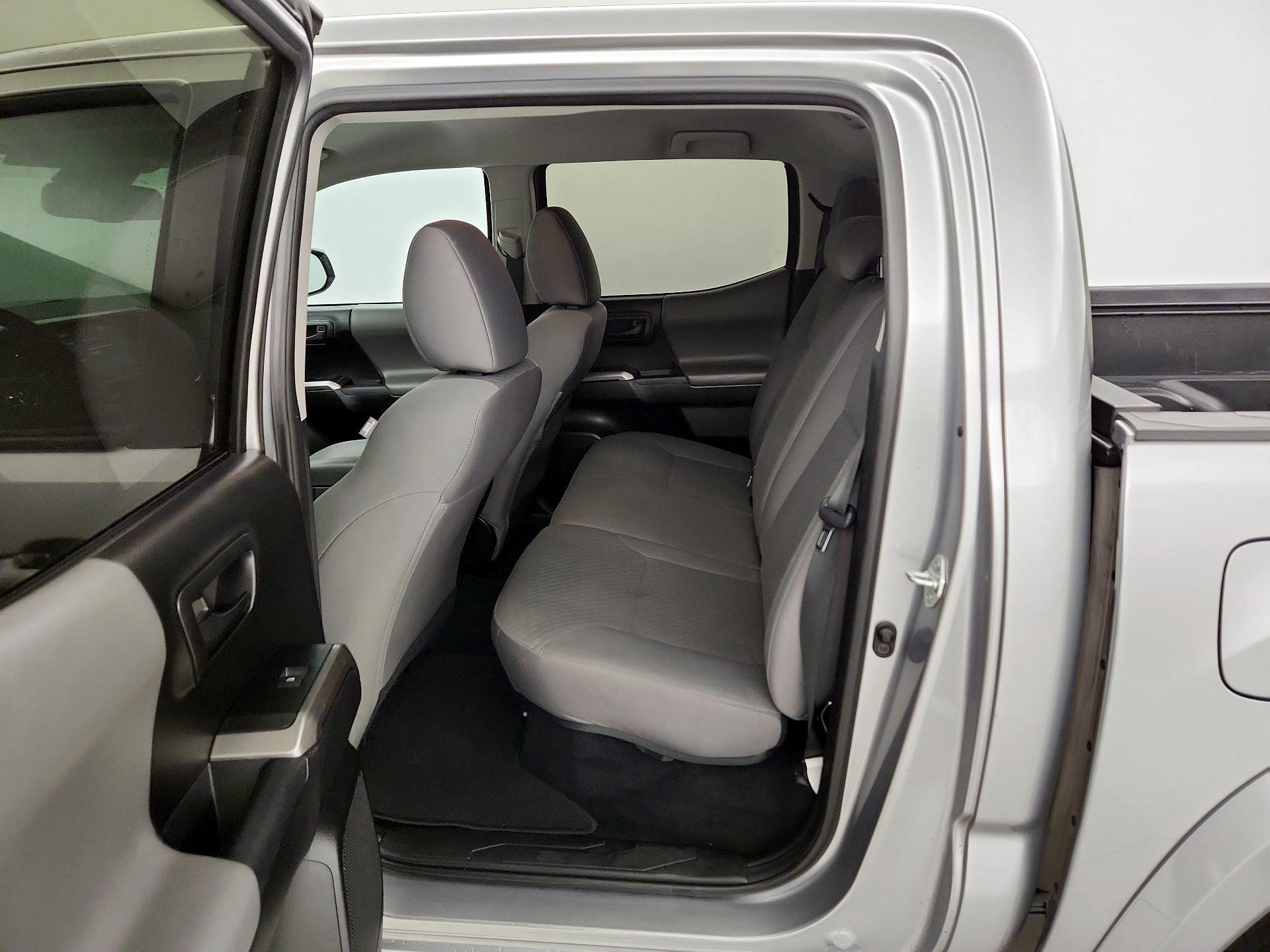 Thumbnail: 2021 Toyota Tacoma - 19