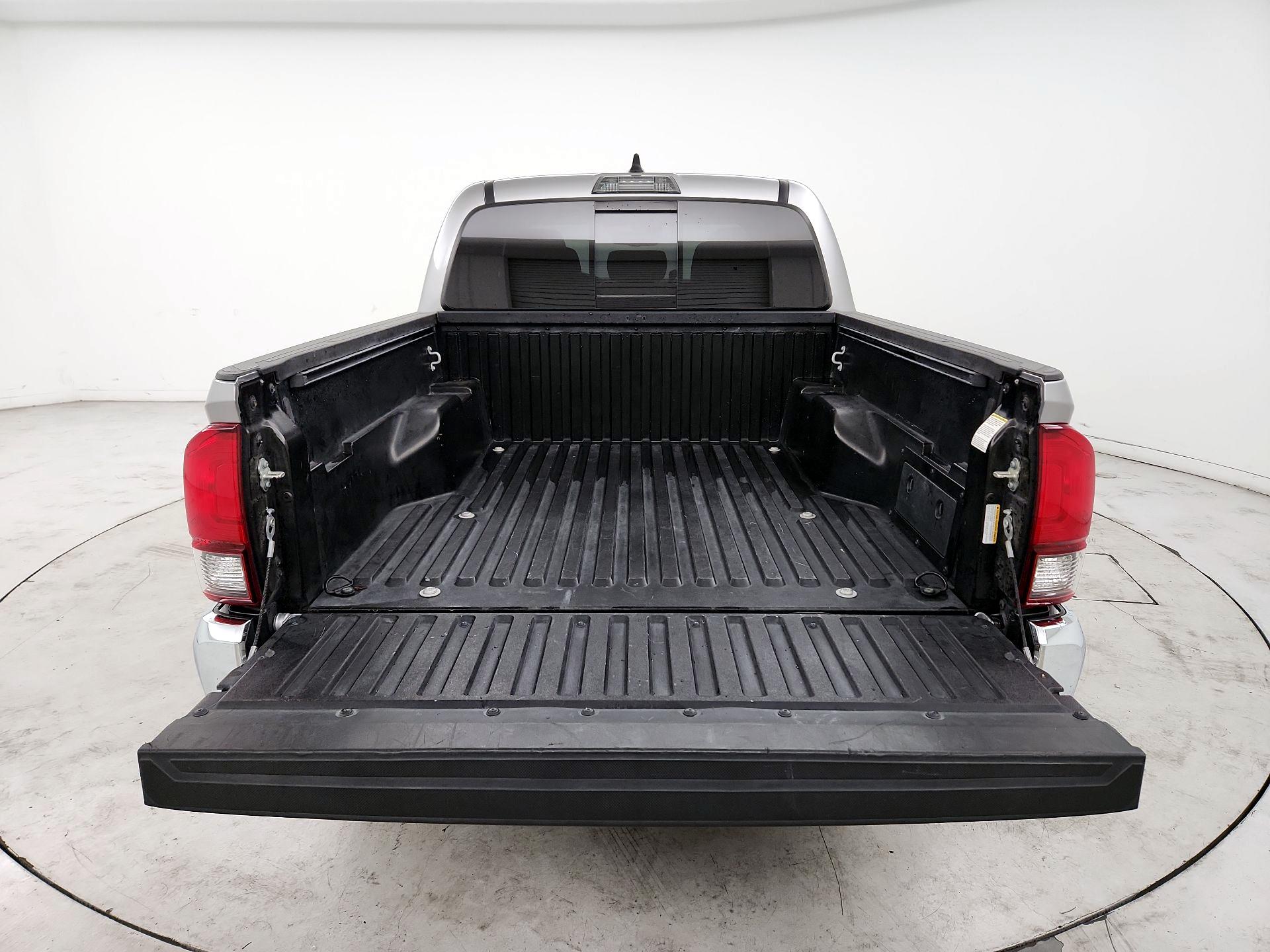 Thumbnail: 2021 Toyota Tacoma - 20