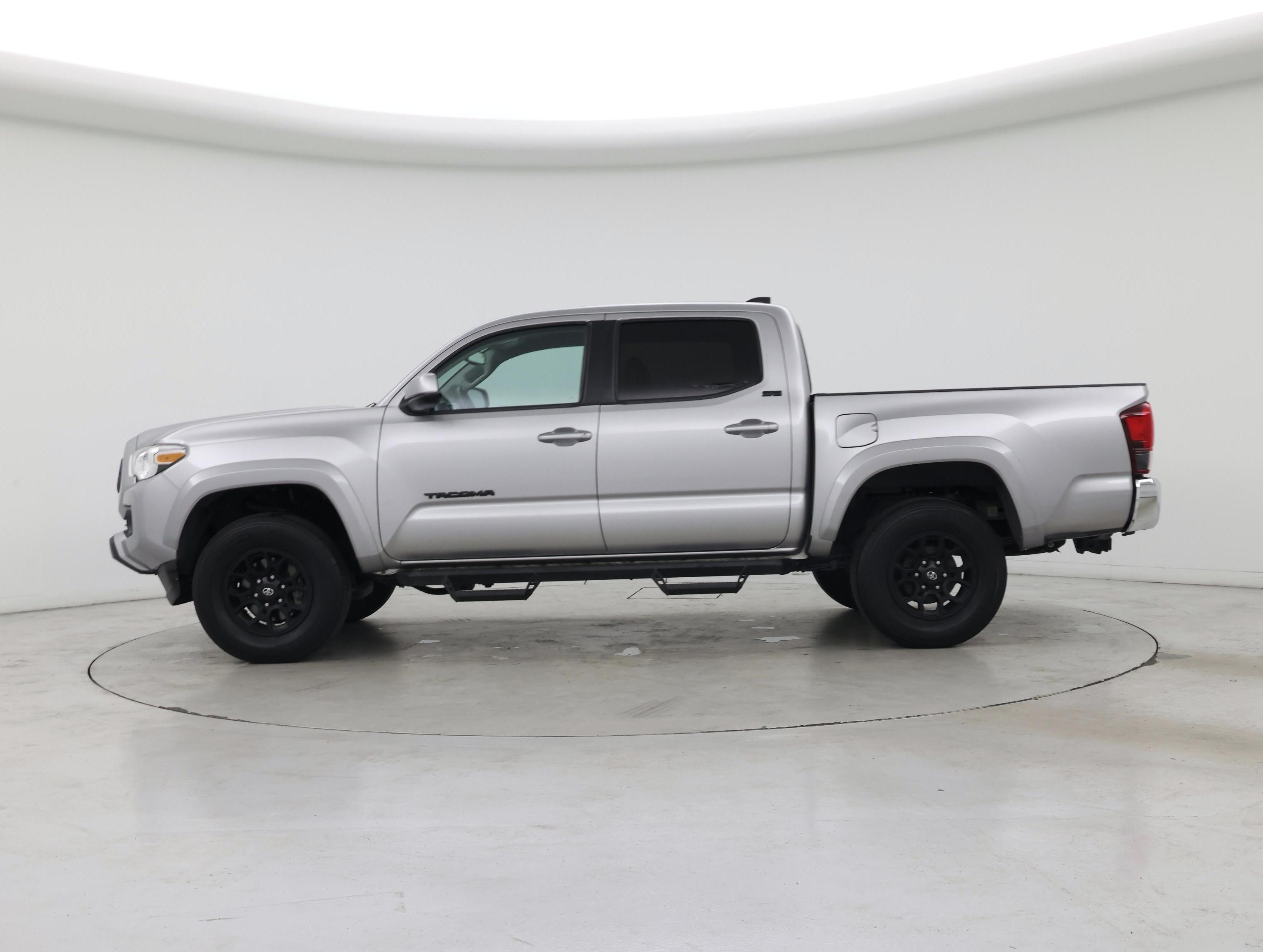 Thumbnail: 2021 Toyota Tacoma - 3