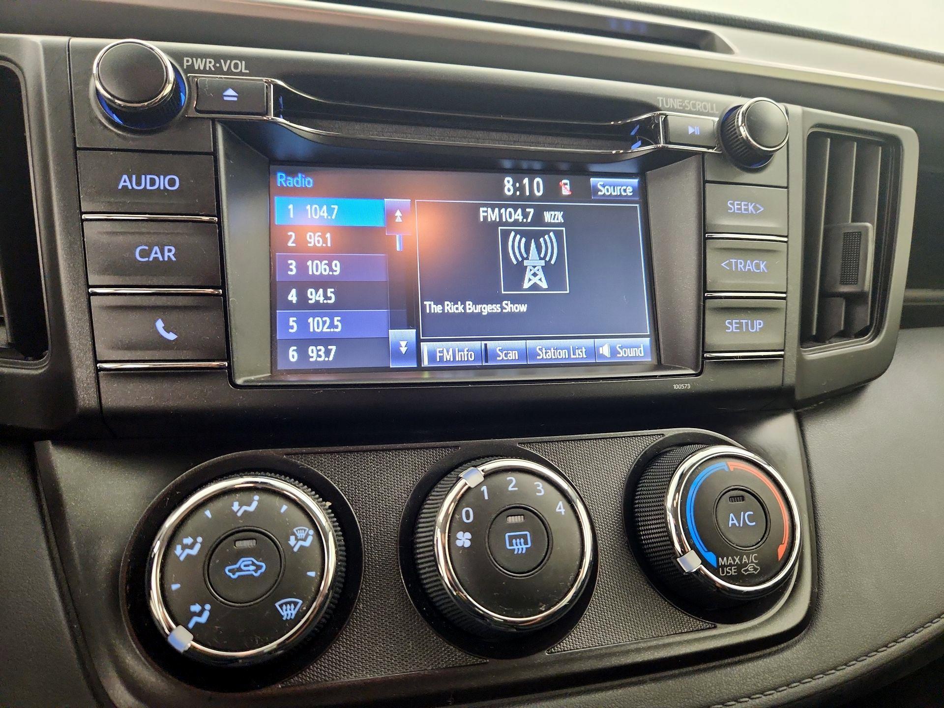 Thumbnail: 2018 Toyota RAV4 - 15