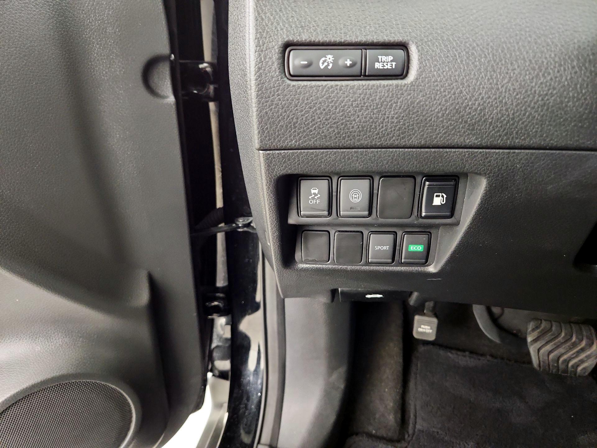 Thumbnail: 2019 Nissan Rogue - 13