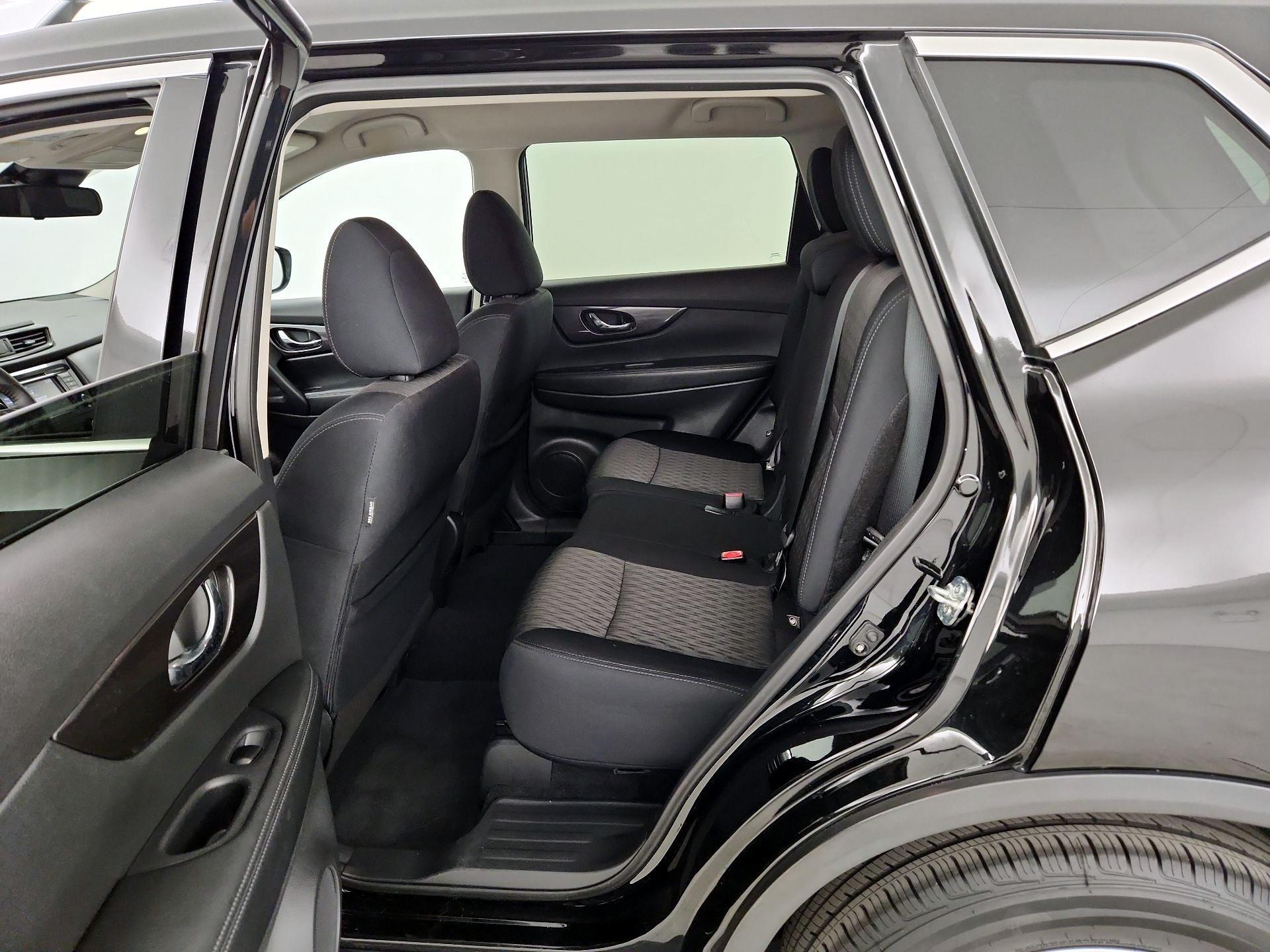 Thumbnail: 2019 Nissan Rogue - 19