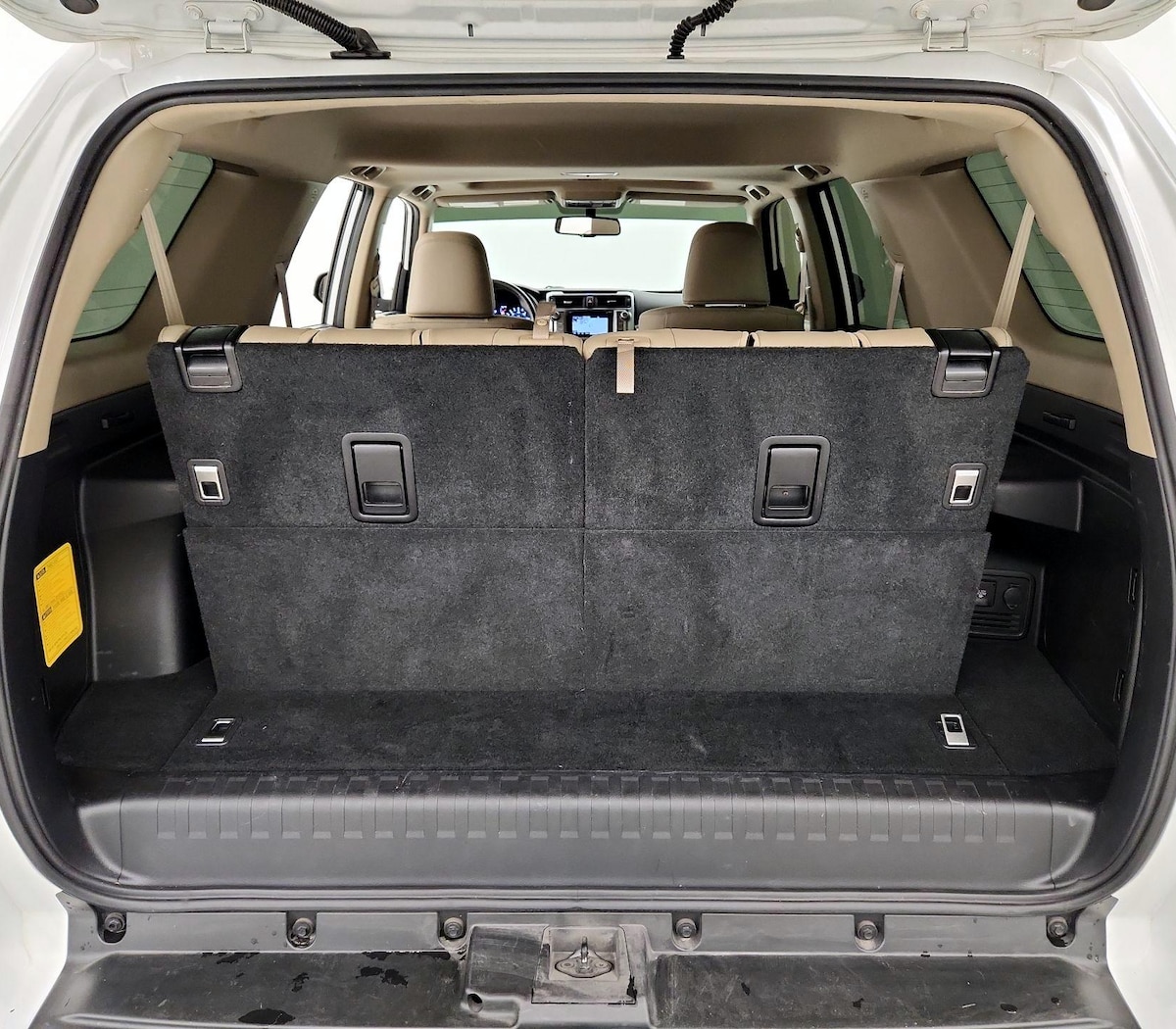 Trunk/Cargo (Seats Up)