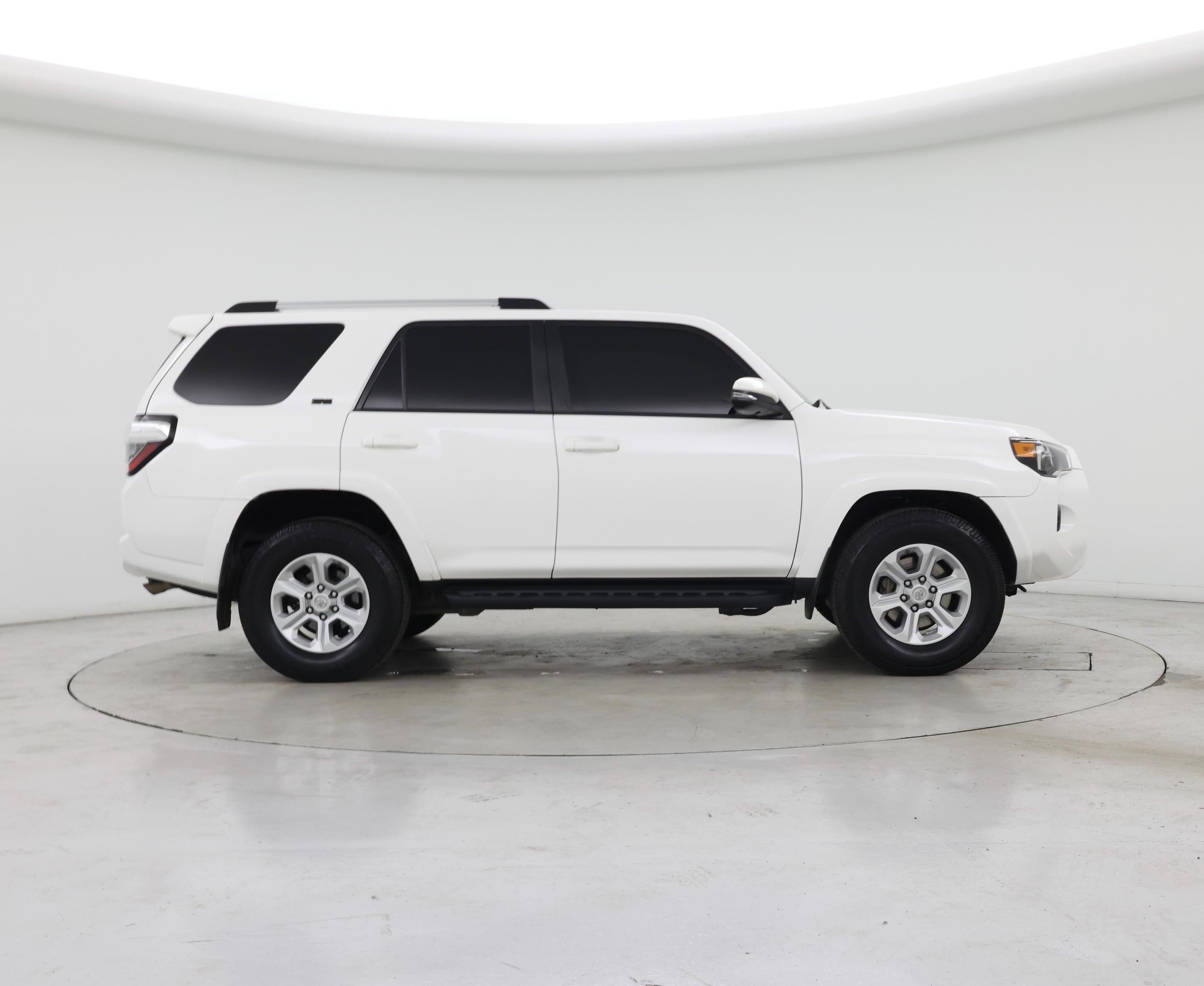 Thumbnail: 2019 Toyota 4Runner - 7