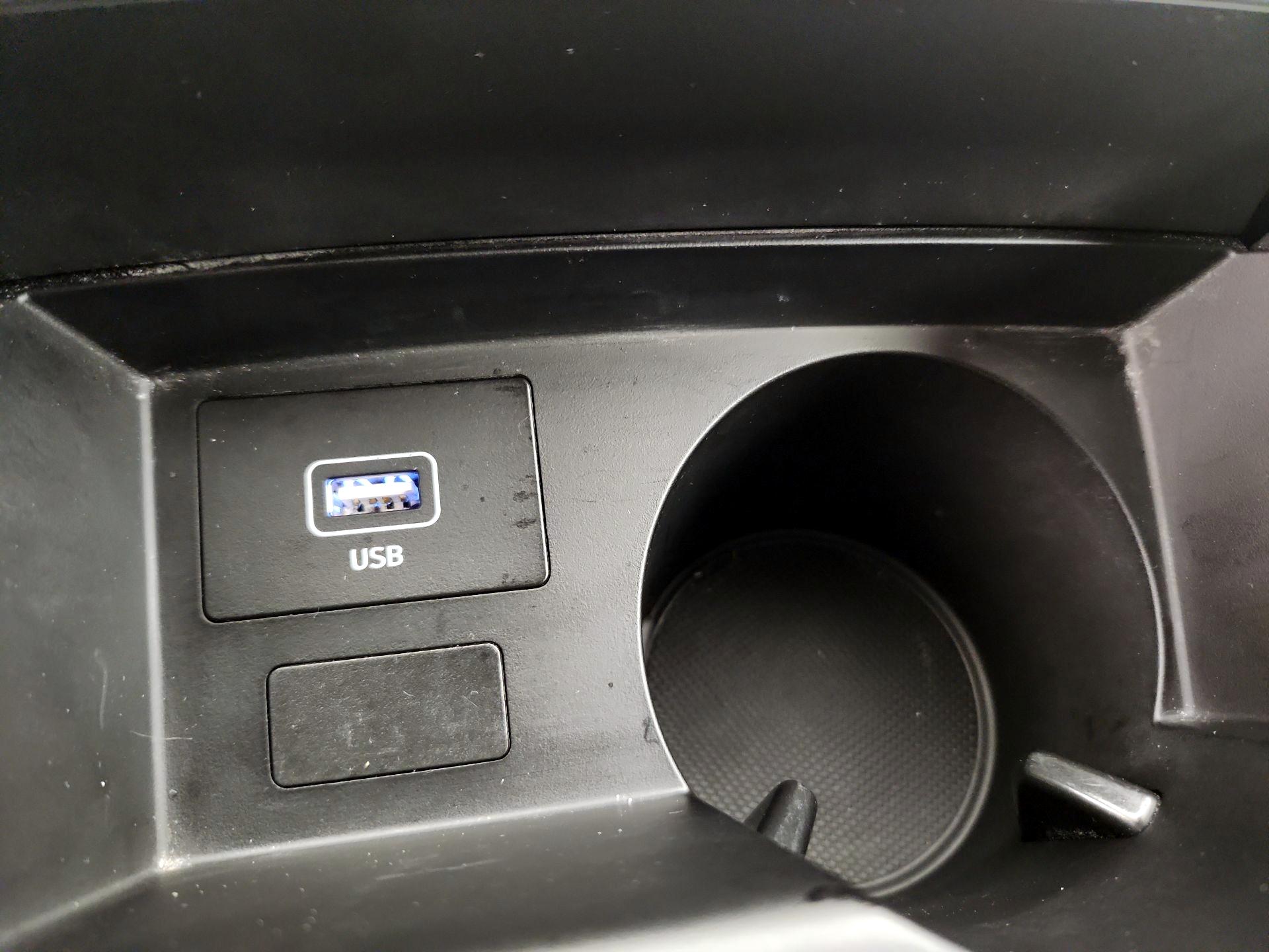 Thumbnail: 2023 Hyundai Santa Fe - 18