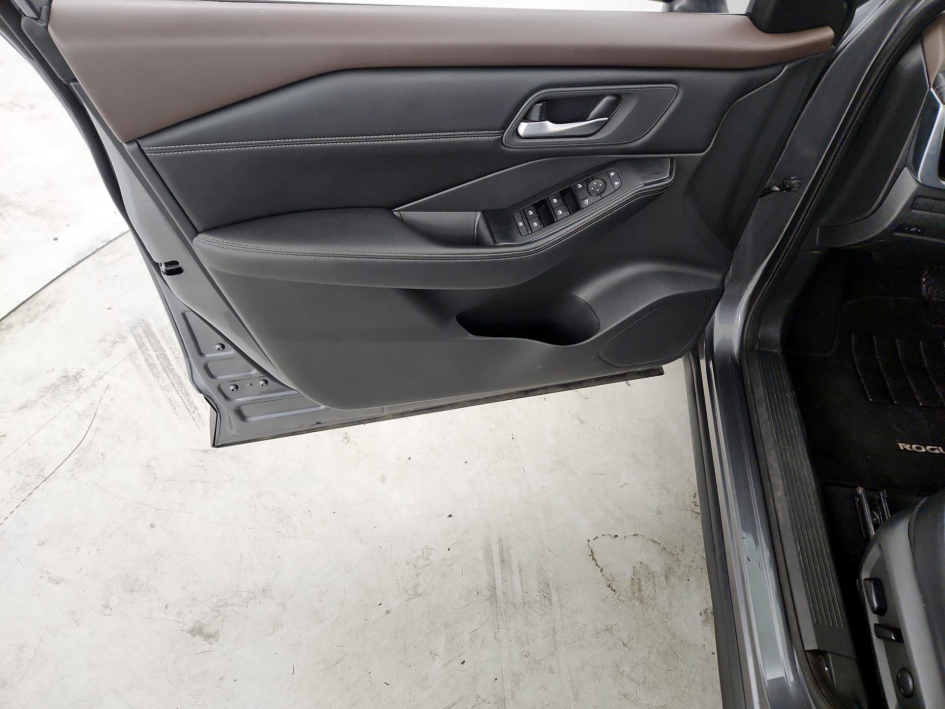 Thumbnail: 2022 Nissan Rogue - 12