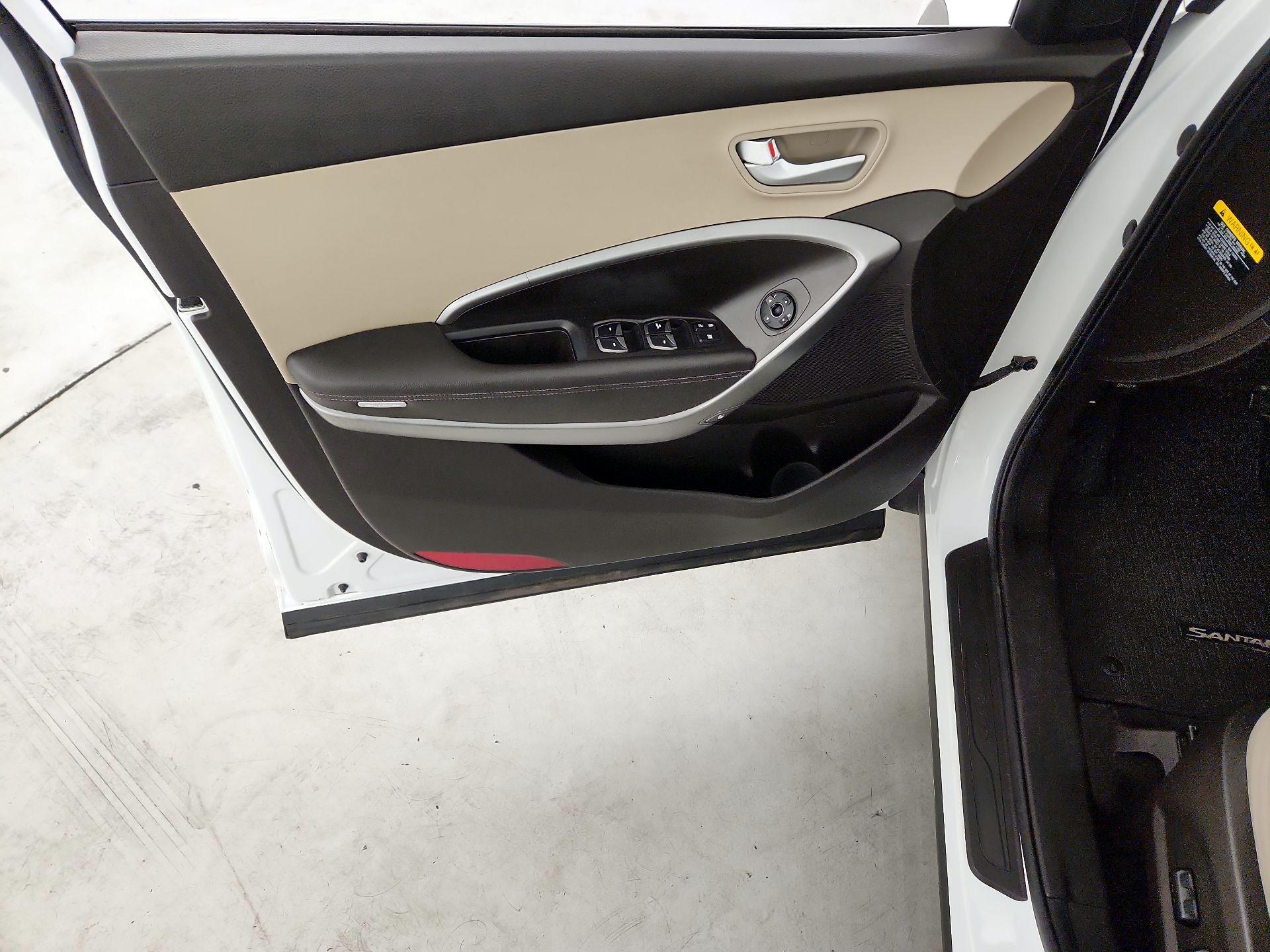 Thumbnail: 2014 Hyundai Santa Fe - 12