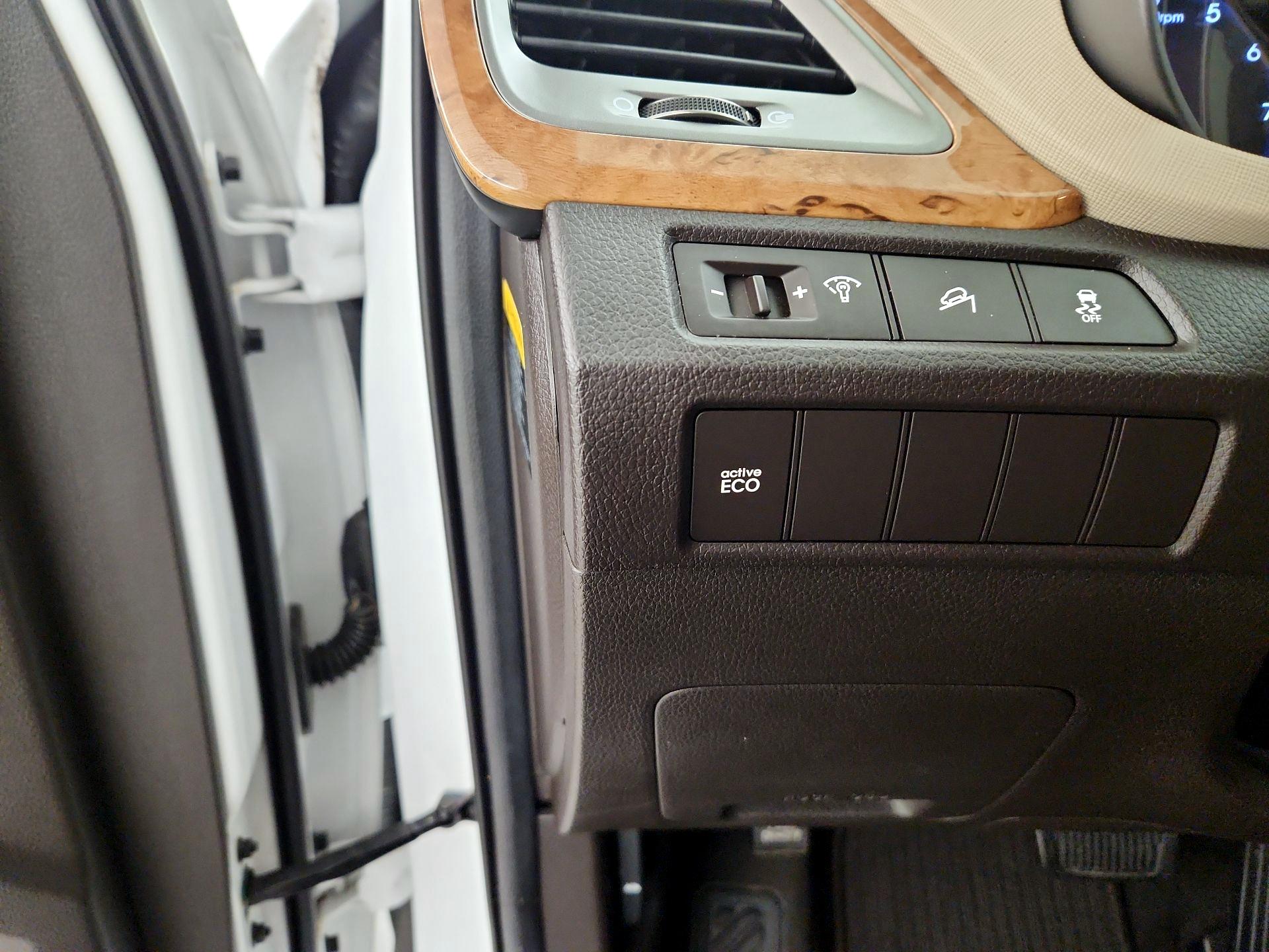 Thumbnail: 2014 Hyundai Santa Fe - 13