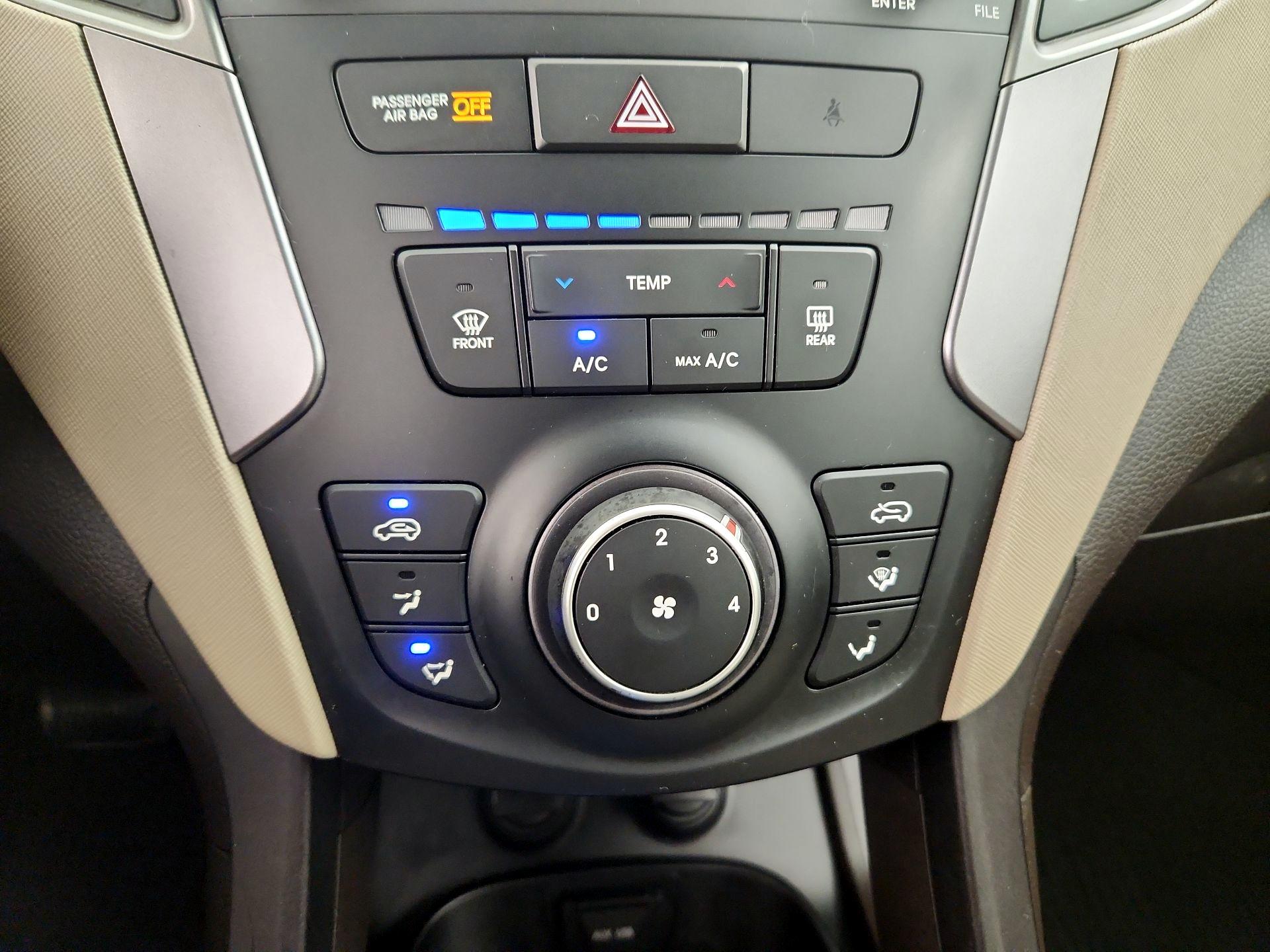 Thumbnail: 2014 Hyundai Santa Fe - 16