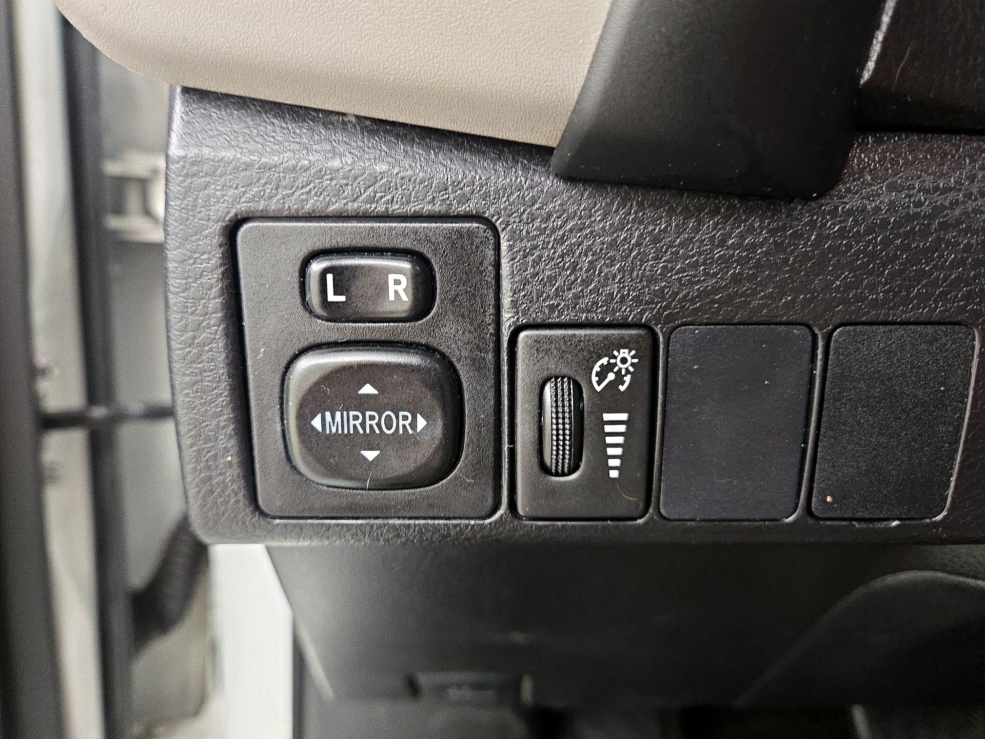 Thumbnail: 2017 Toyota Corolla - 13