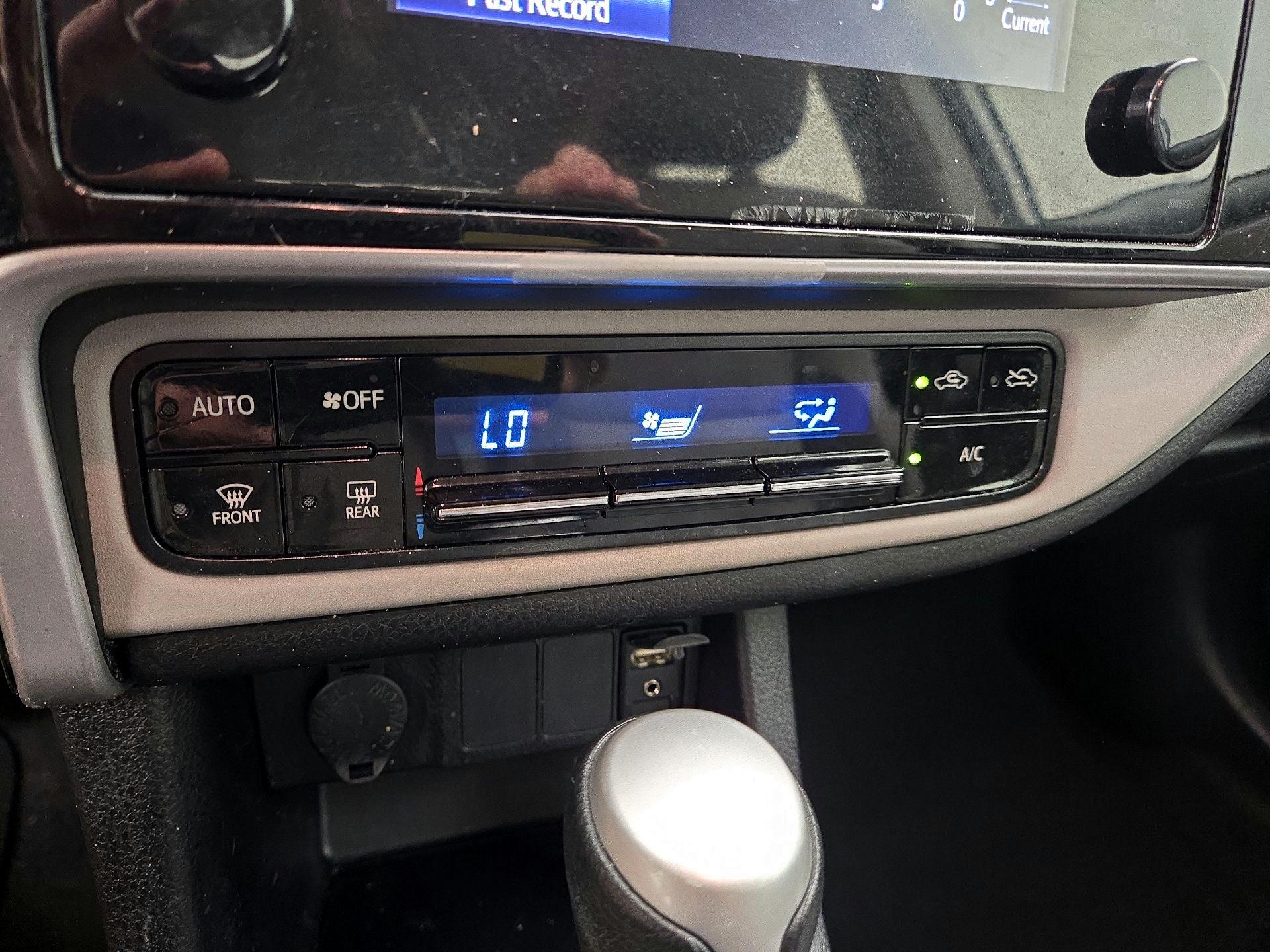 Thumbnail: 2017 Toyota Corolla - 16