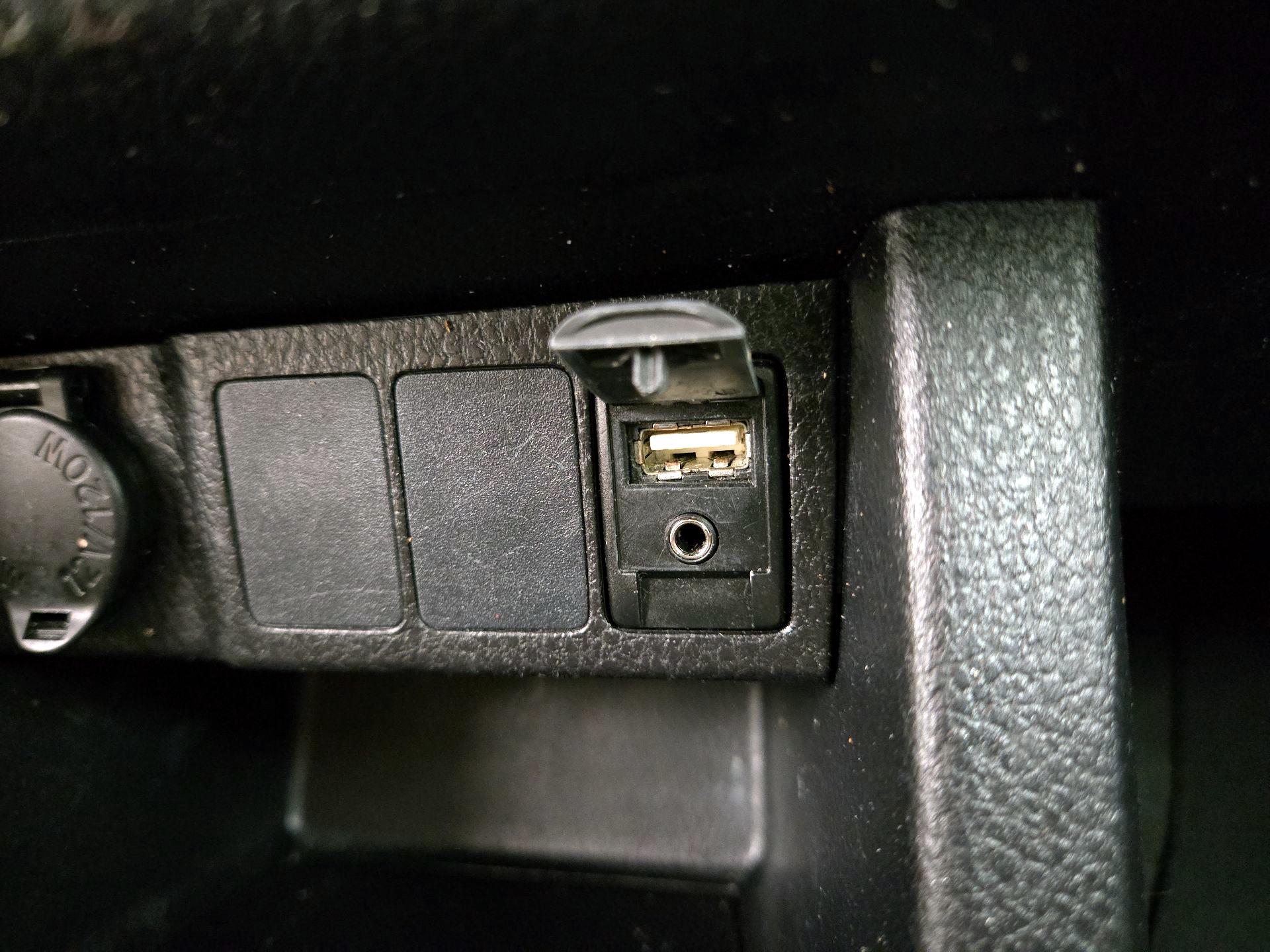 Thumbnail: 2017 Toyota Corolla - 18