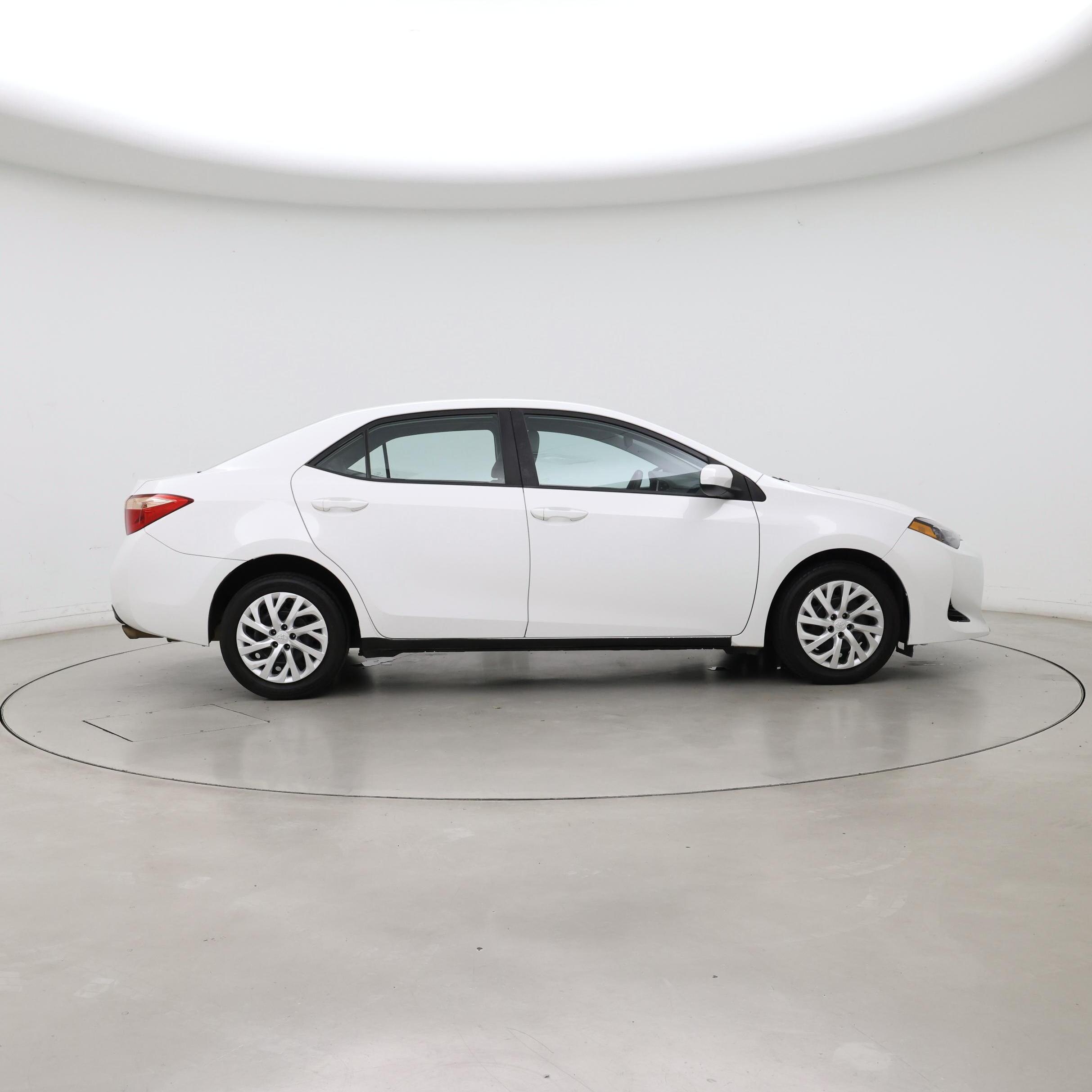 Thumbnail: 2017 Toyota Corolla - 7