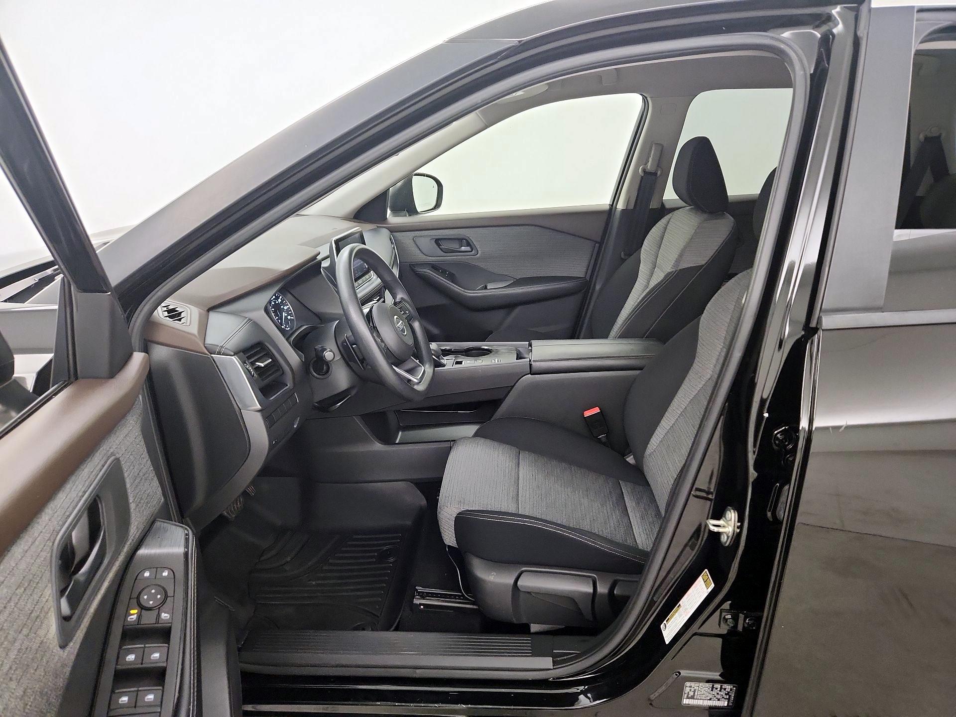 Thumbnail: 2021 Nissan Rogue - 11