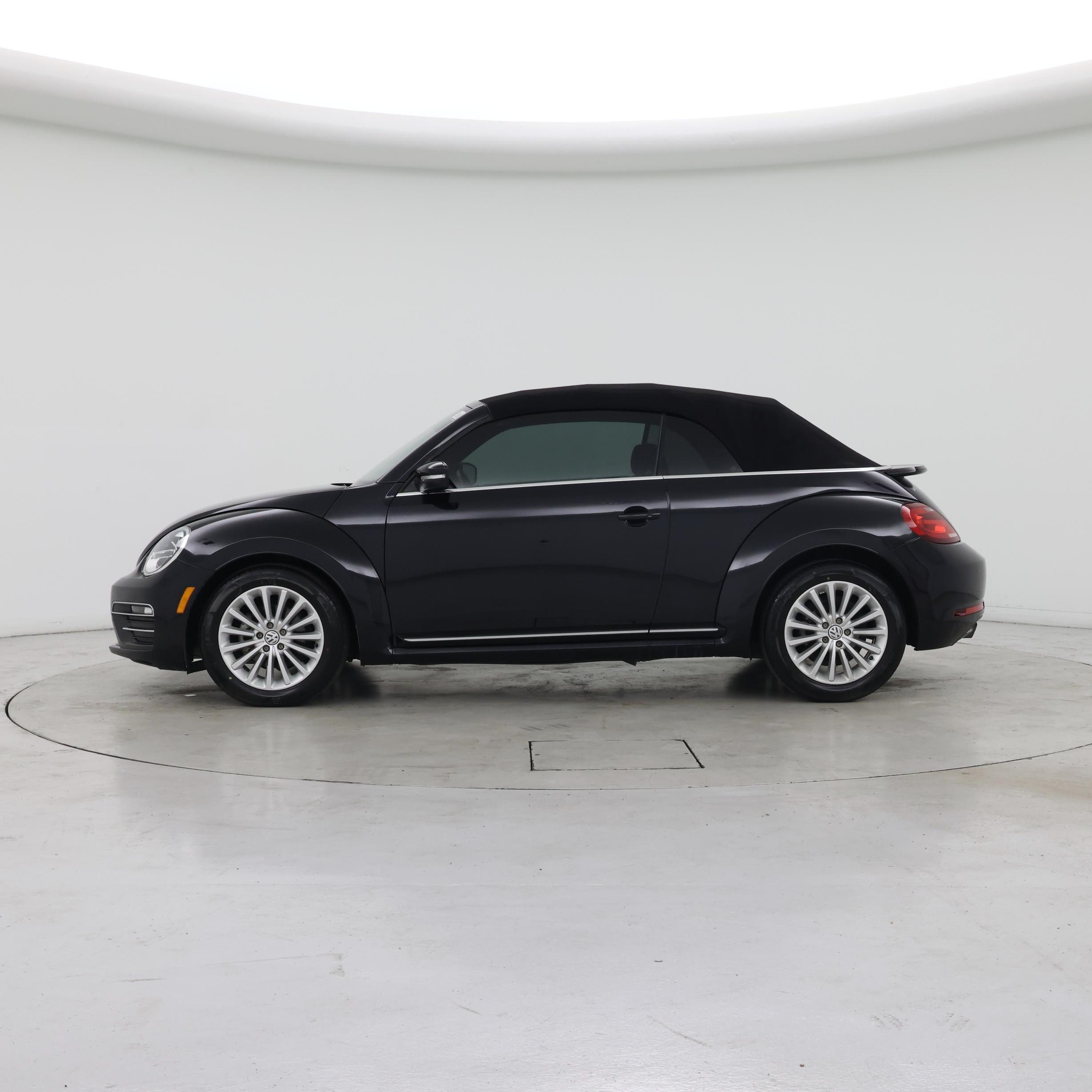 Thumbnail: 2019 Volkswagen Beetle - 3