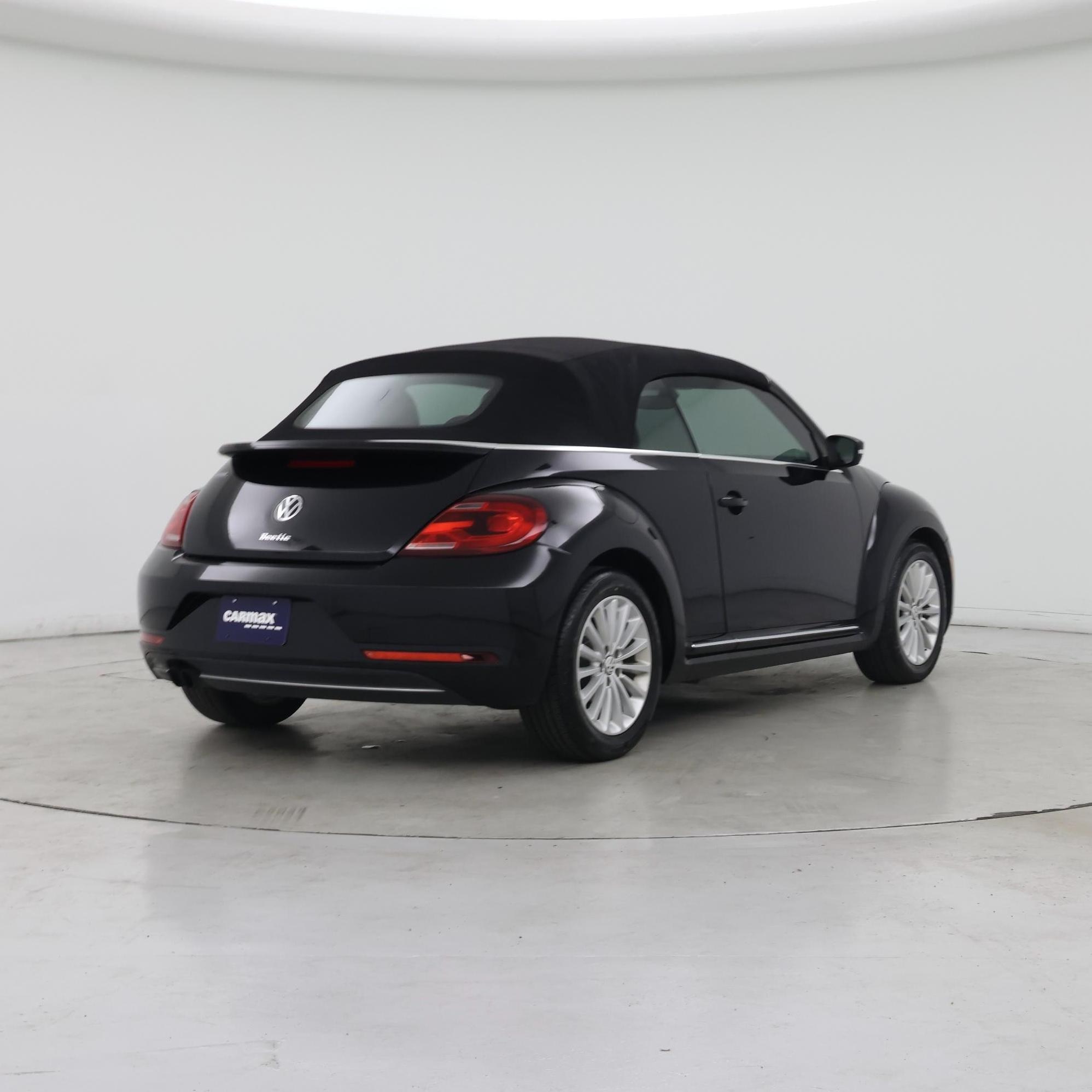 Thumbnail: 2019 Volkswagen Beetle - 8