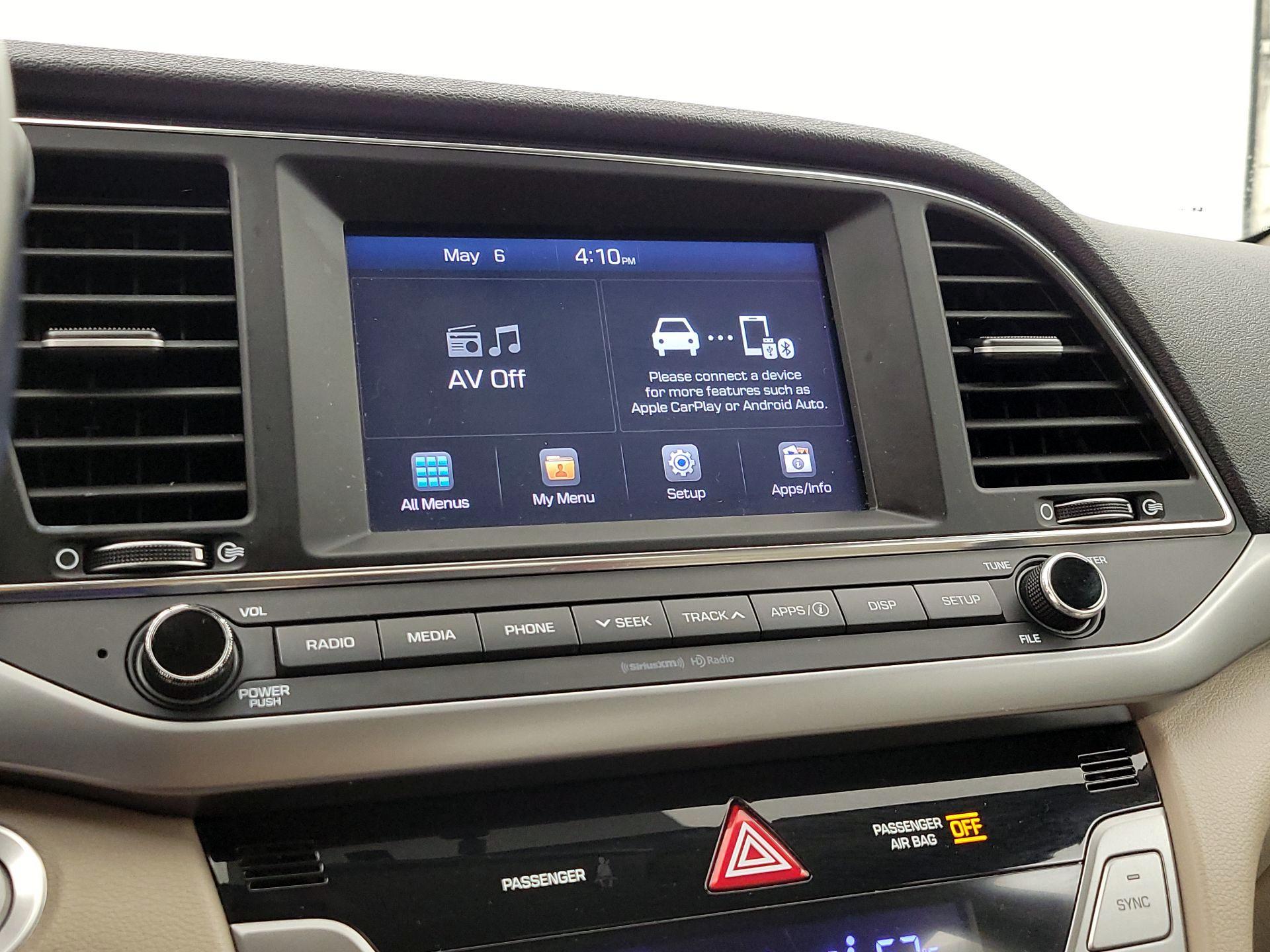 Thumbnail: 2017 Hyundai Elantra - 15