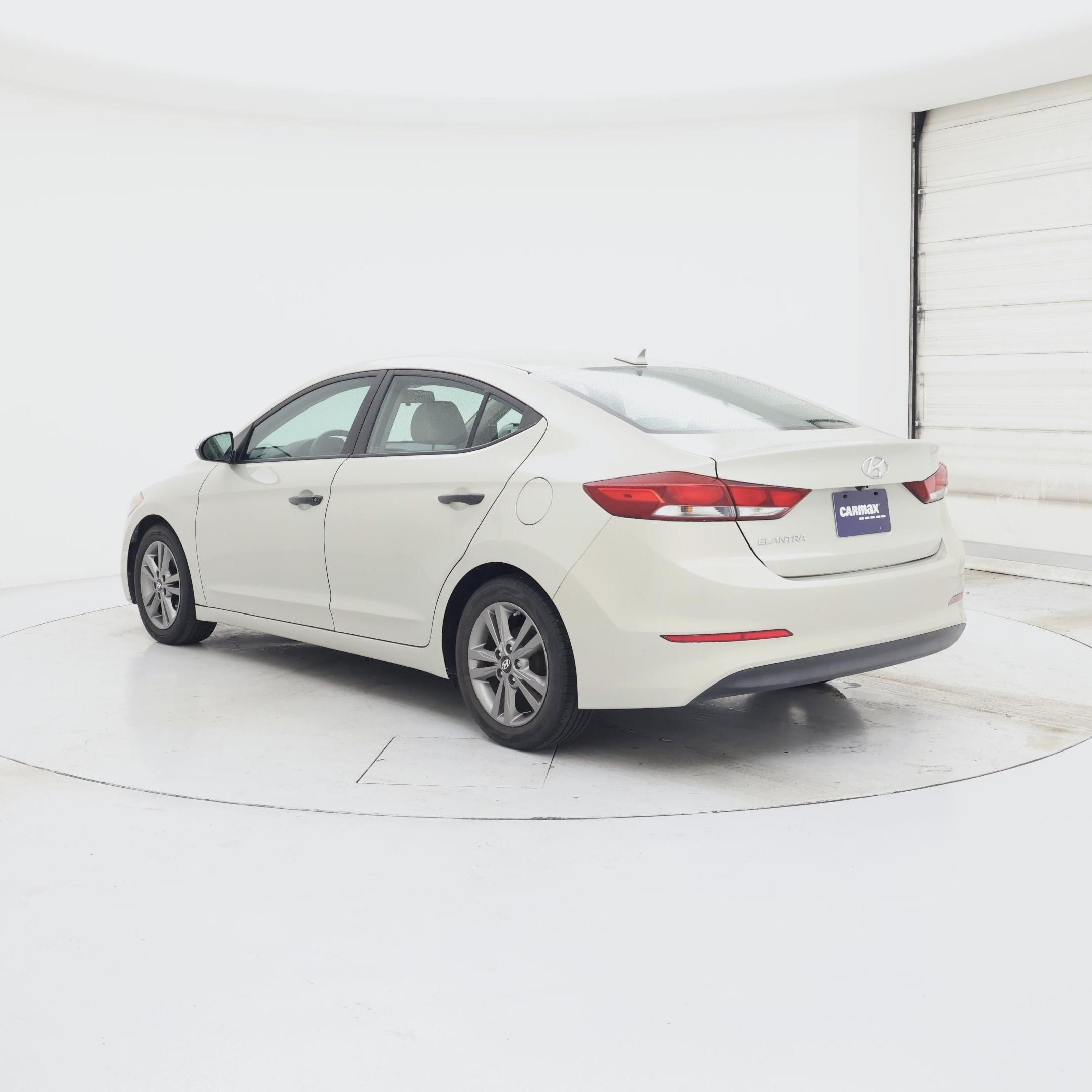 Thumbnail: 2017 Hyundai Elantra - 2