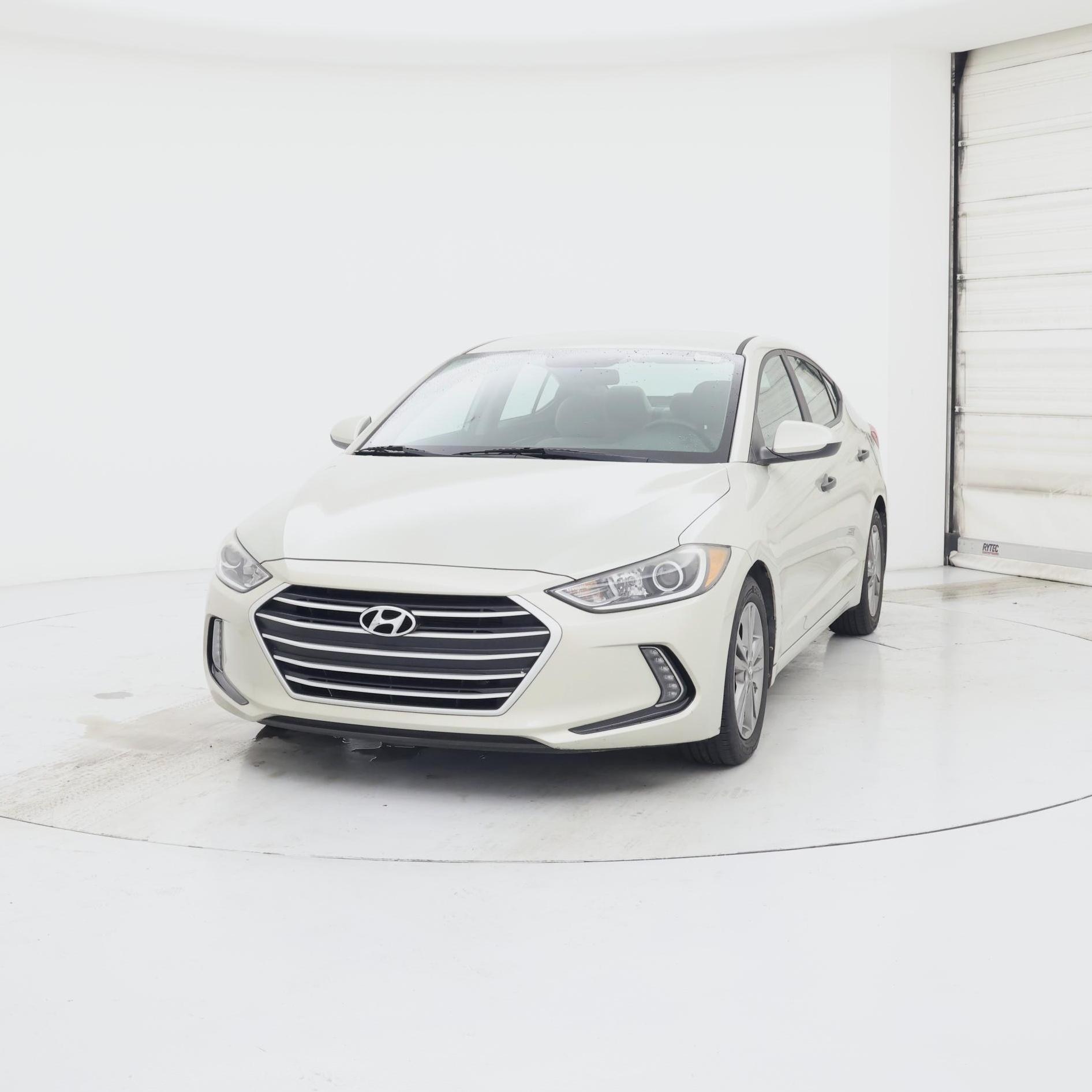 Thumbnail: 2017 Hyundai Elantra - 4