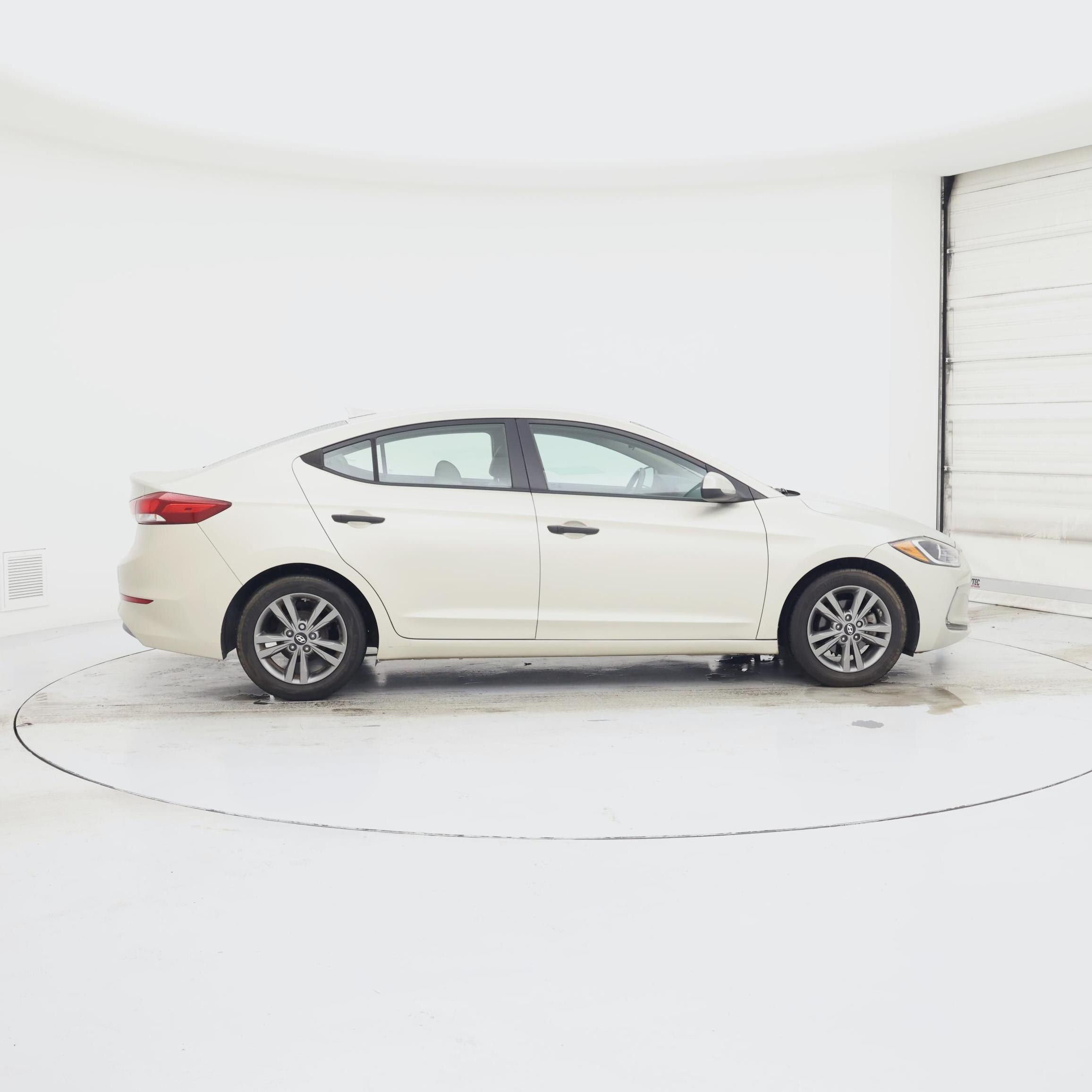 Thumbnail: 2017 Hyundai Elantra - 7