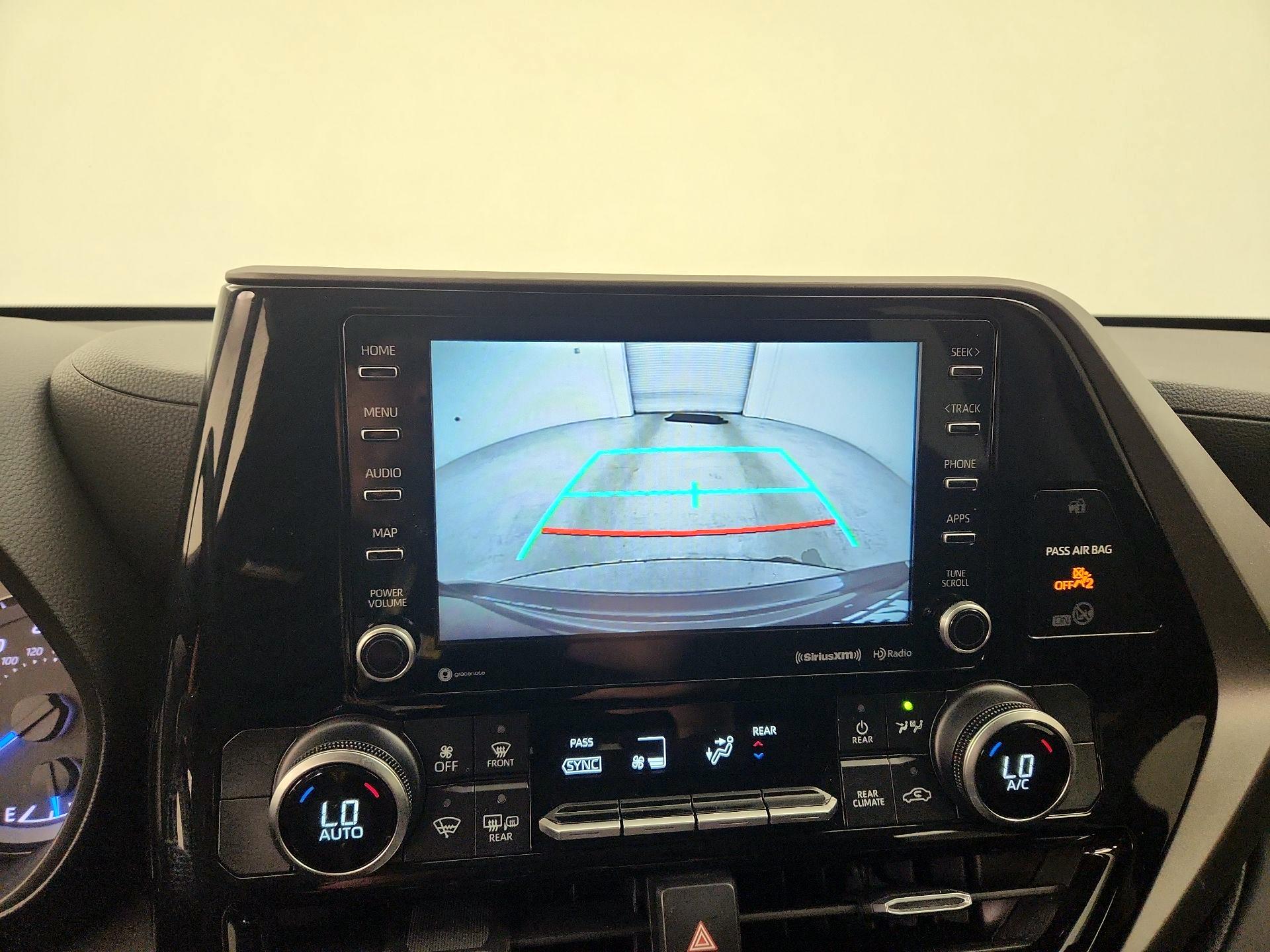 Thumbnail: 2020 Toyota Highlander - 14