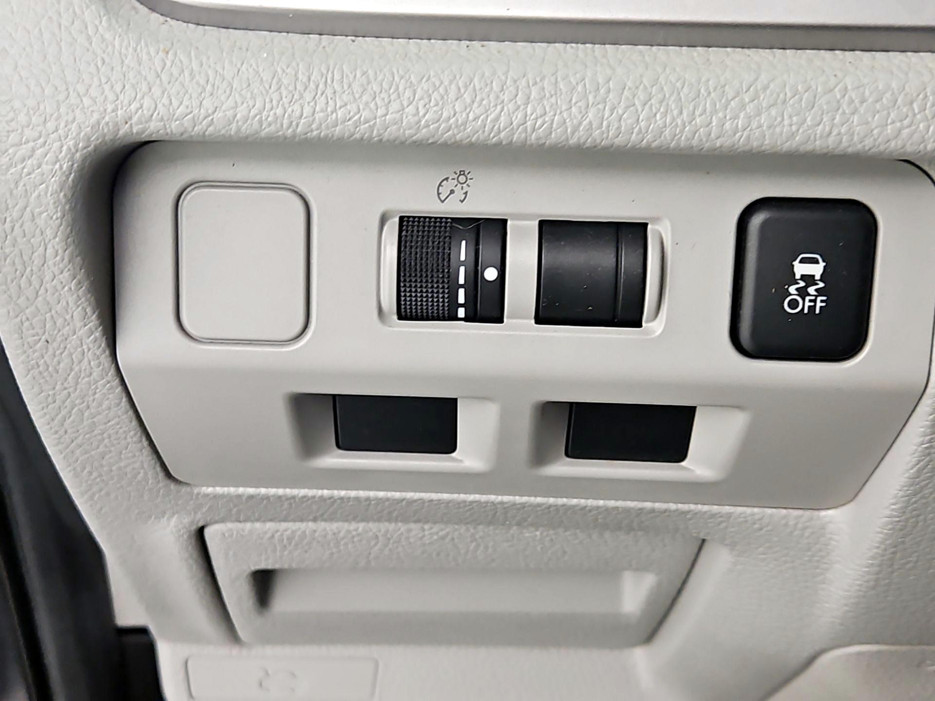 Thumbnail: 2017 Subaru Forester - 11