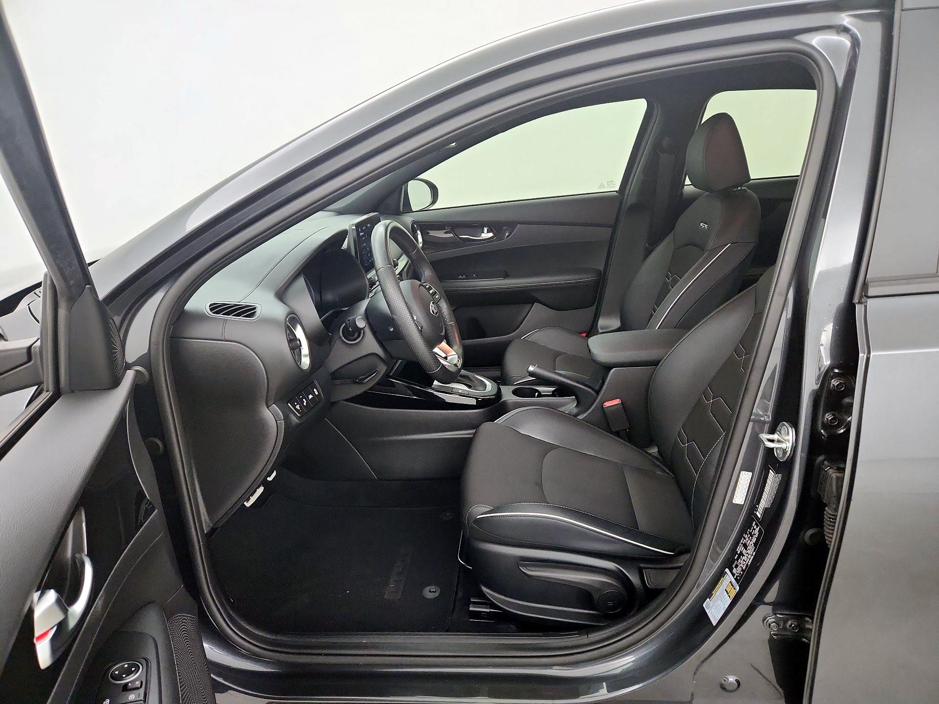 Thumbnail: 2021 Kia Forte - 11