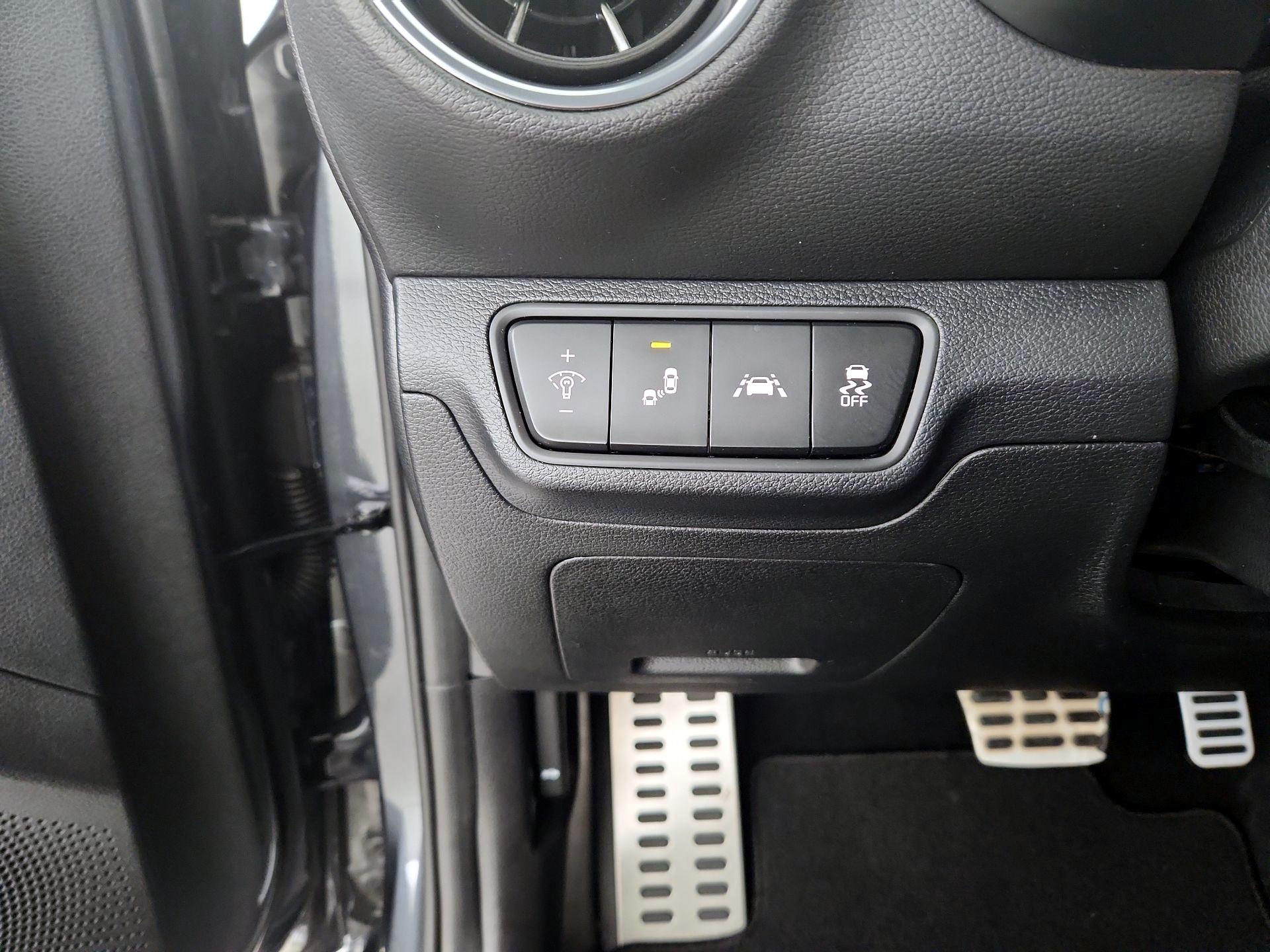 Thumbnail: 2021 Kia Forte - 13