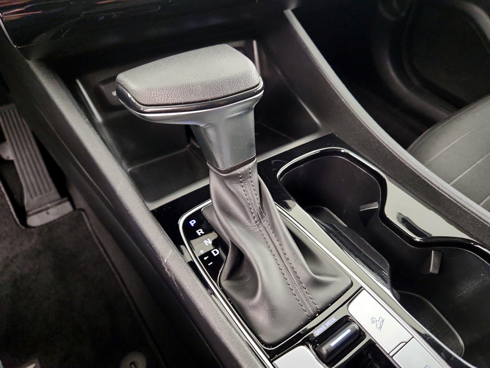 2022 Hyundai Santa Cruz SEL - Photo 16