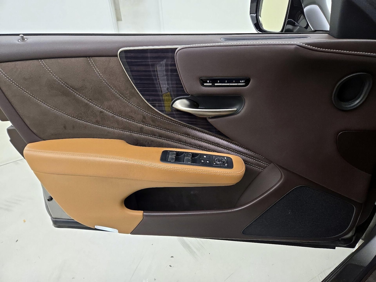 2020 Lexus LS Base - Photo 13