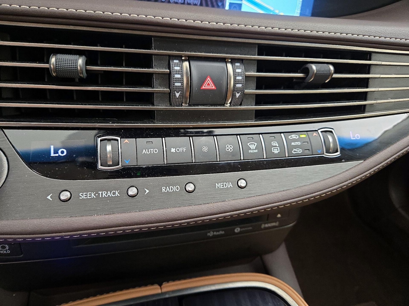2020 Lexus LS Base - Photo 18