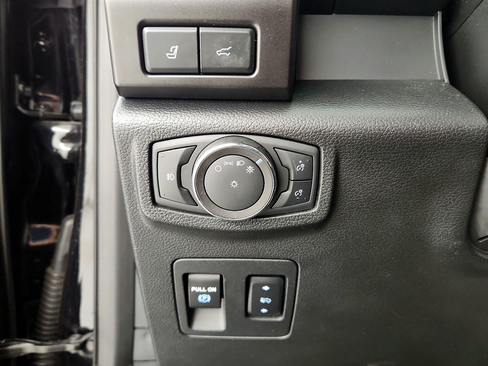 2020 Ford Expedition Limited - Photo 12