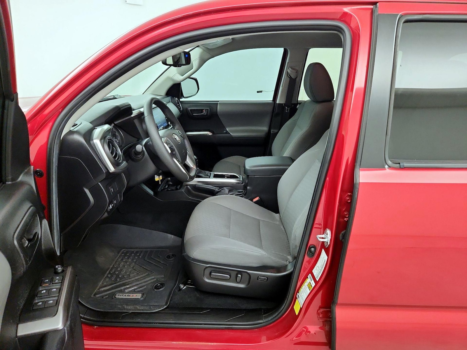 Power Seat(s) & Side Airbags