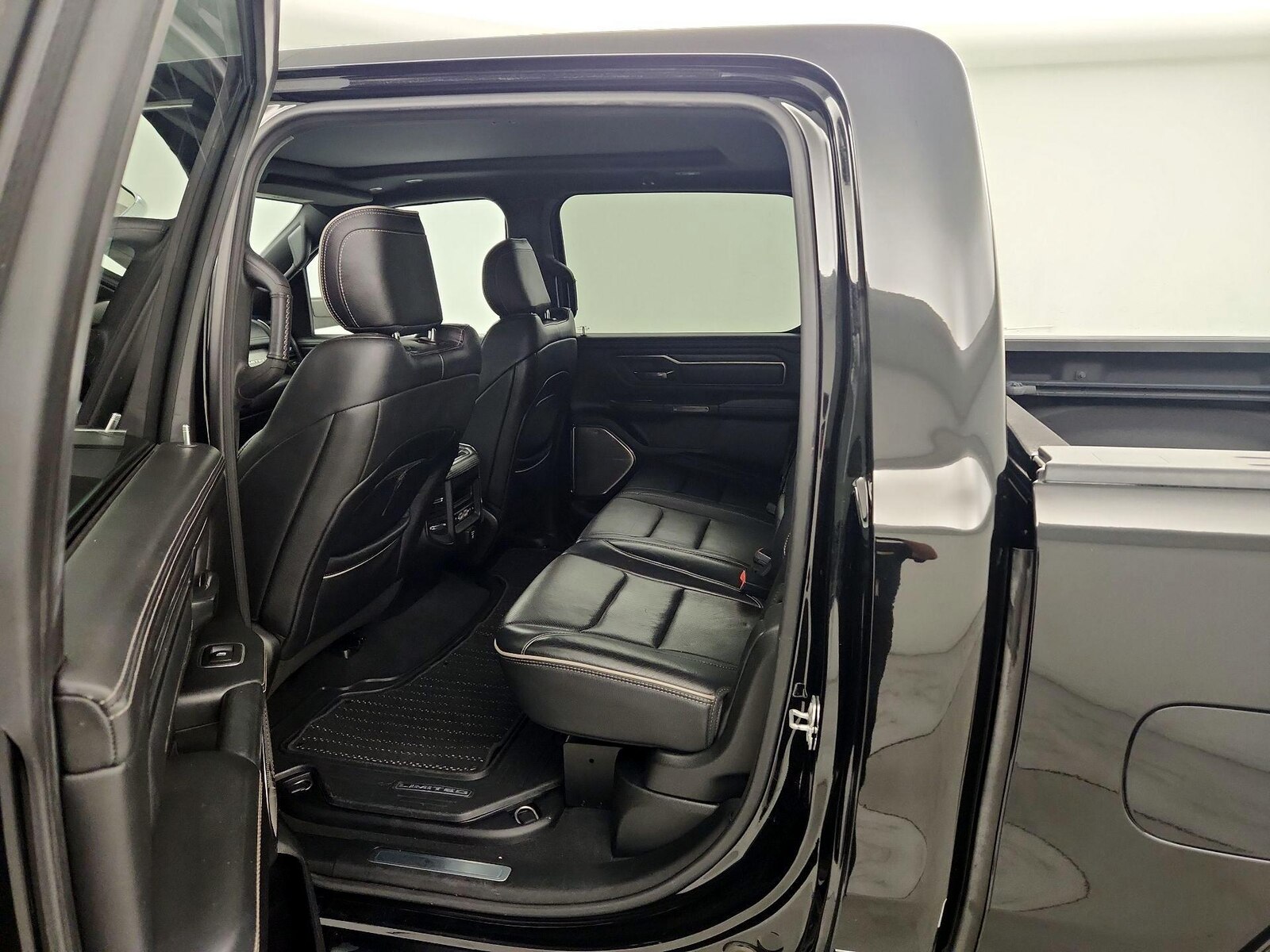 Rear A/C Seat(s)
