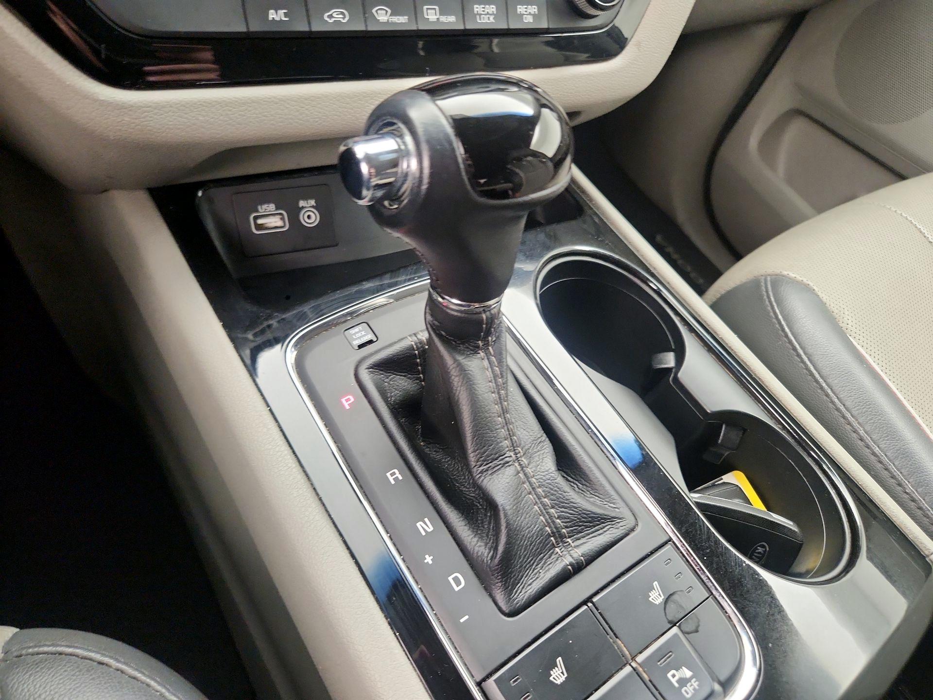 Thumbnail: 2016 Kia Sedona - 17