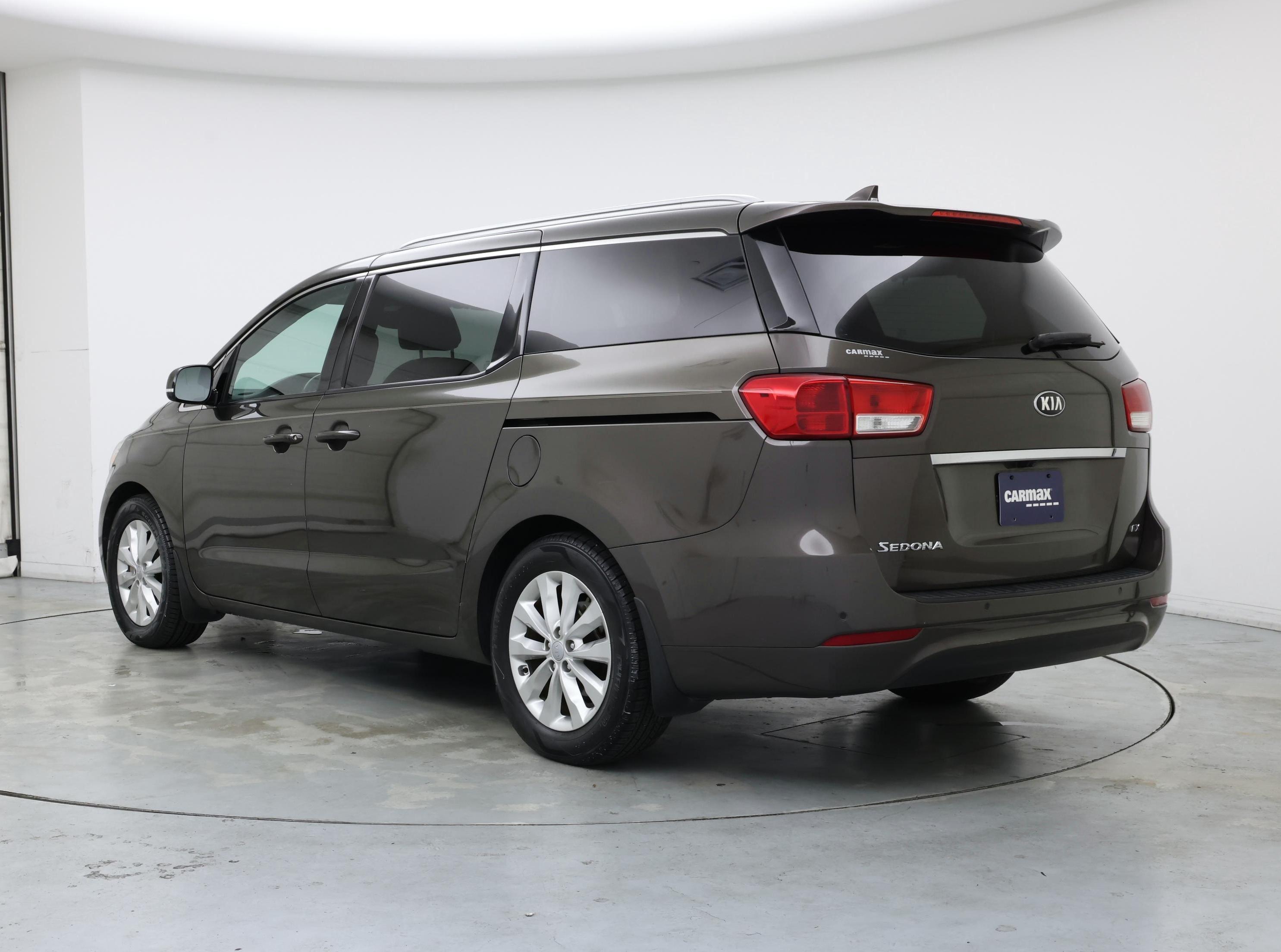 Thumbnail: 2016 Kia Sedona - 2