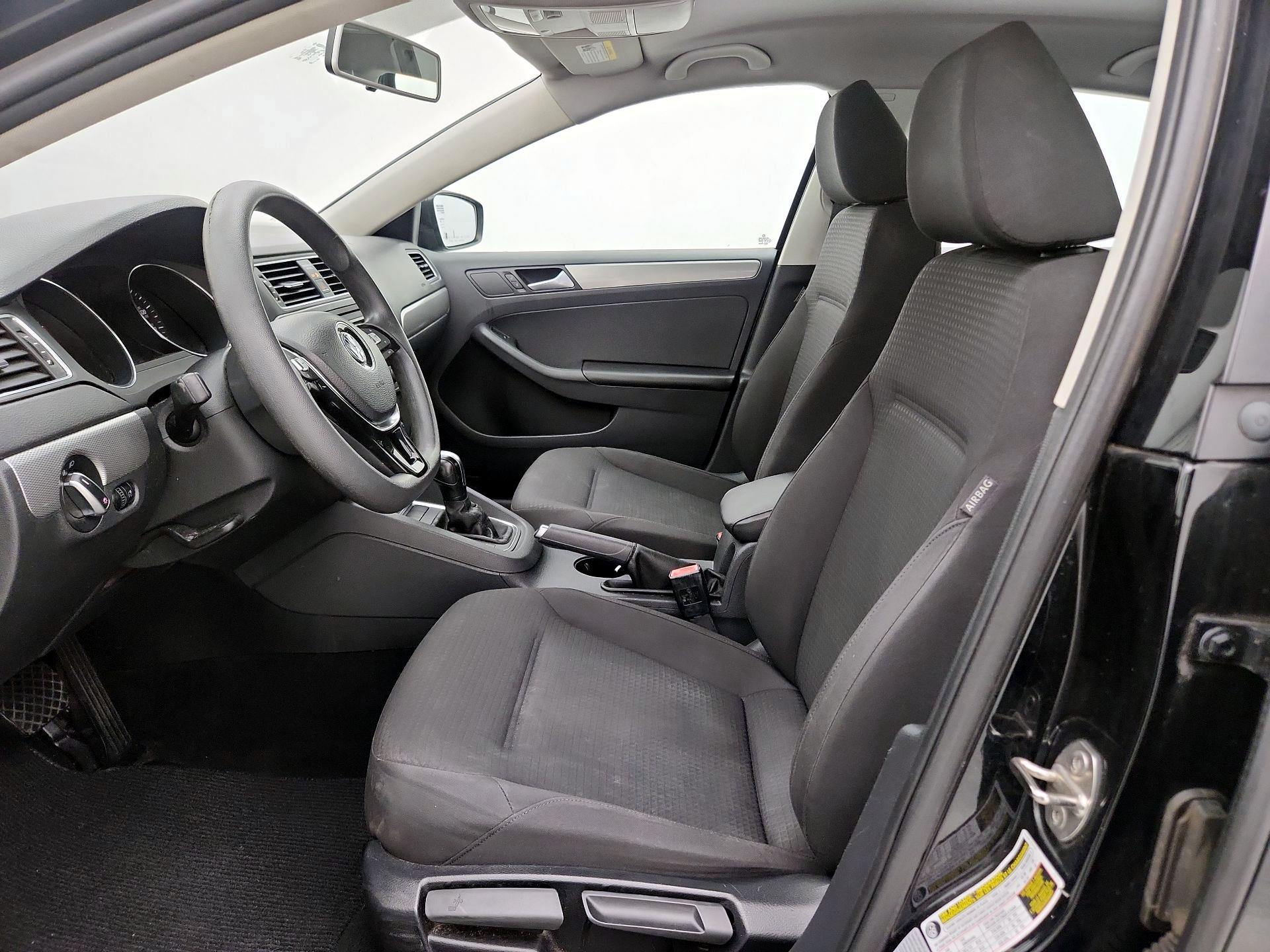 Thumbnail: 2015 Volkswagen Jetta - 11