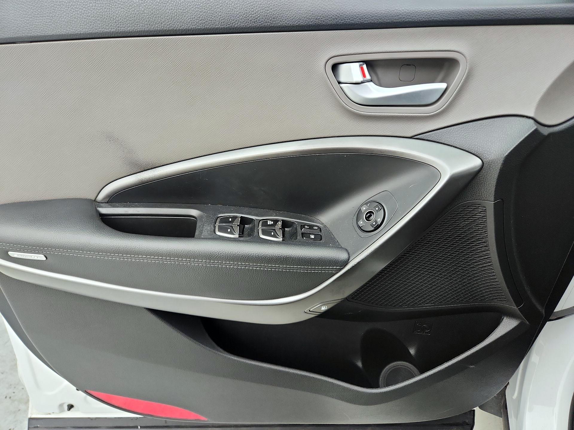 Thumbnail: 2018 Hyundai Santa Fe - 12