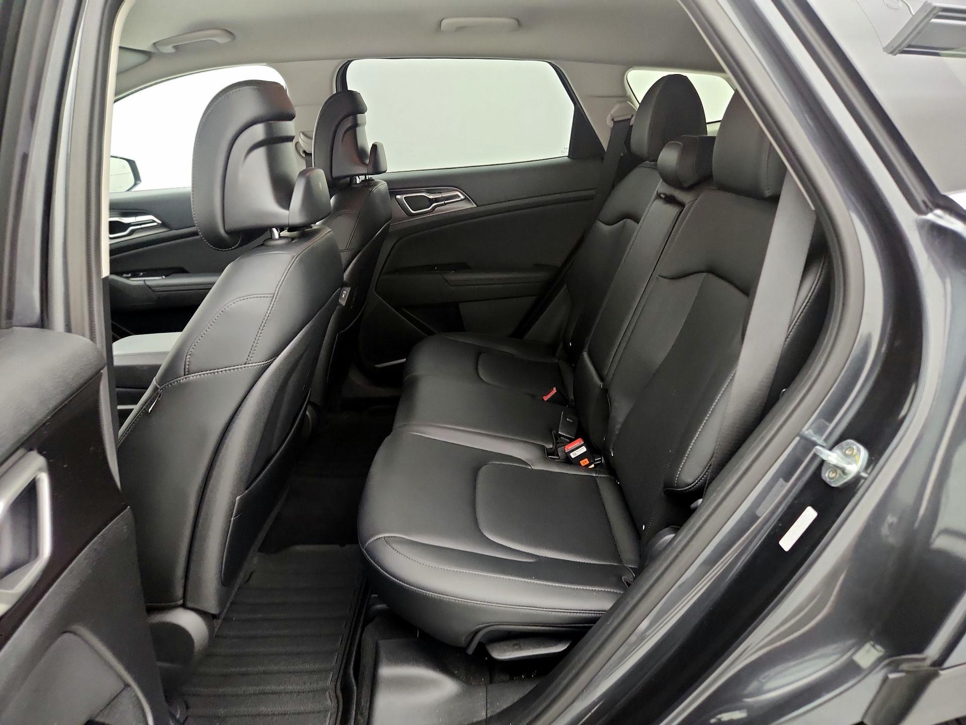 Thumbnail: 2023 Kia Sportage - 20