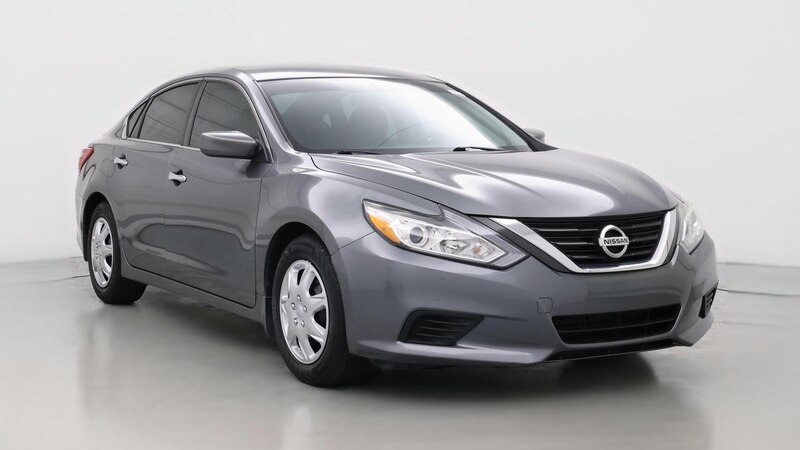 2016 Nissan Altima S Hero Image
