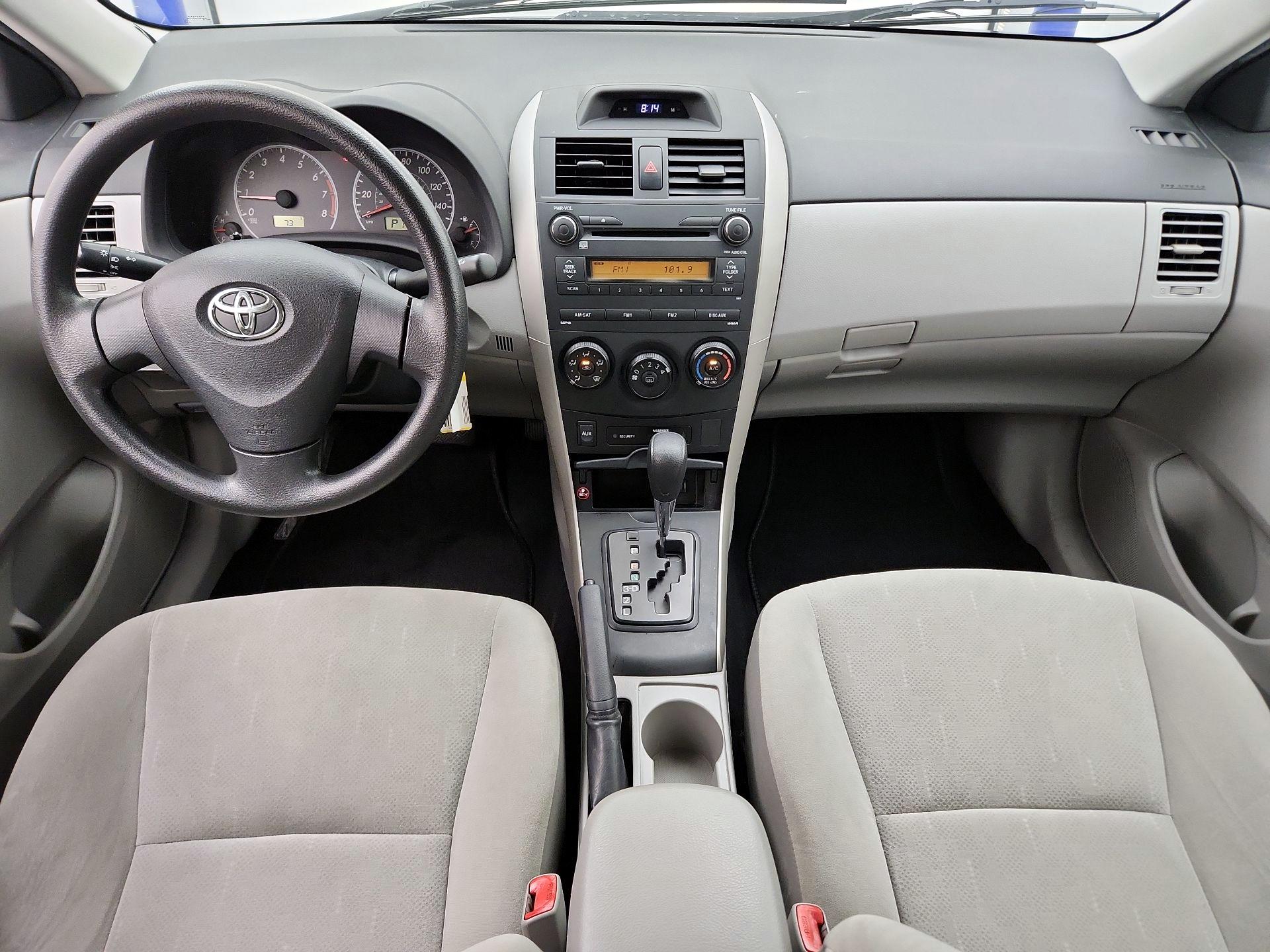 Thumbnail: 2013 Toyota Corolla - 9