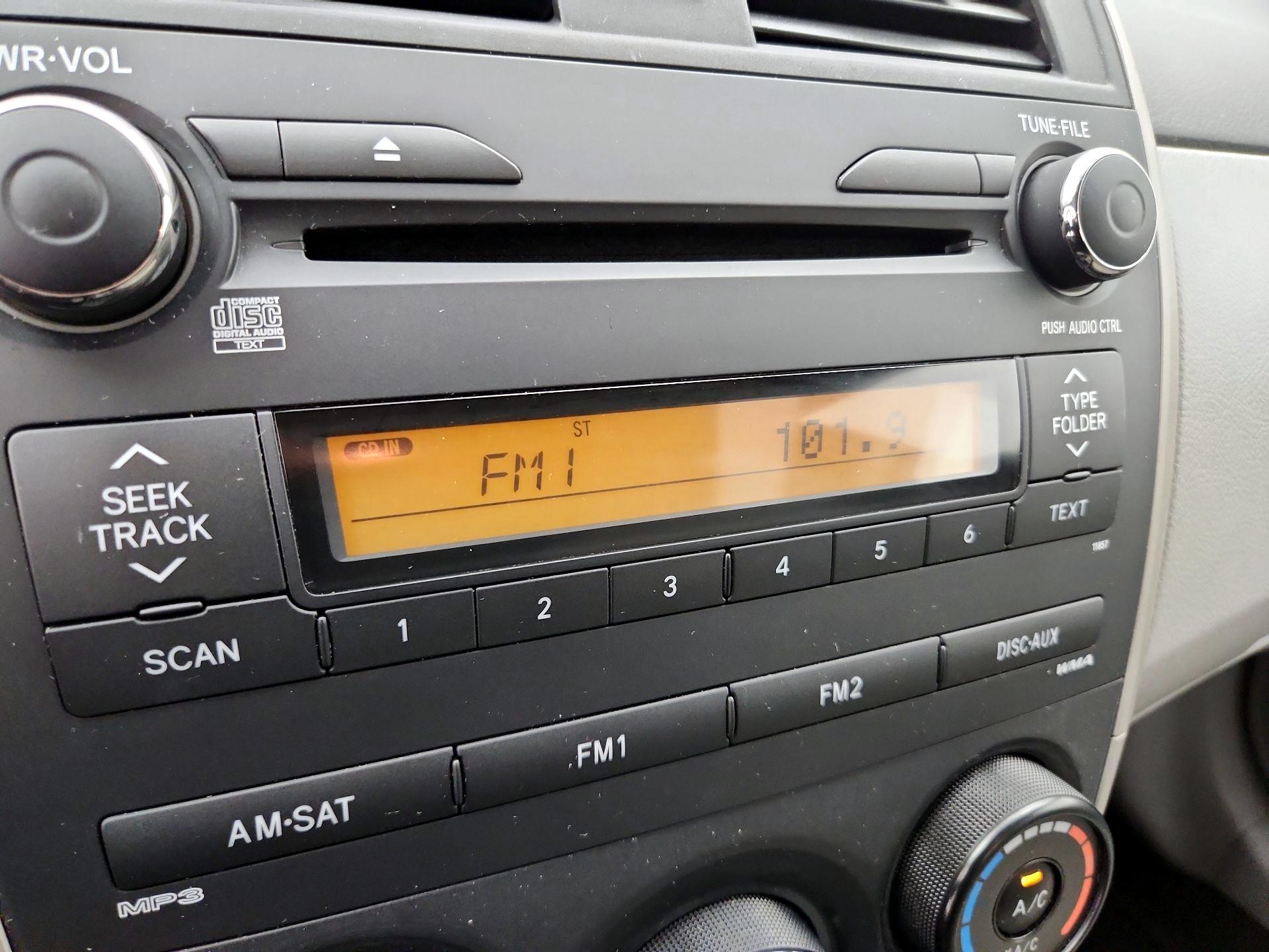 Thumbnail: 2013 Toyota Corolla - 14