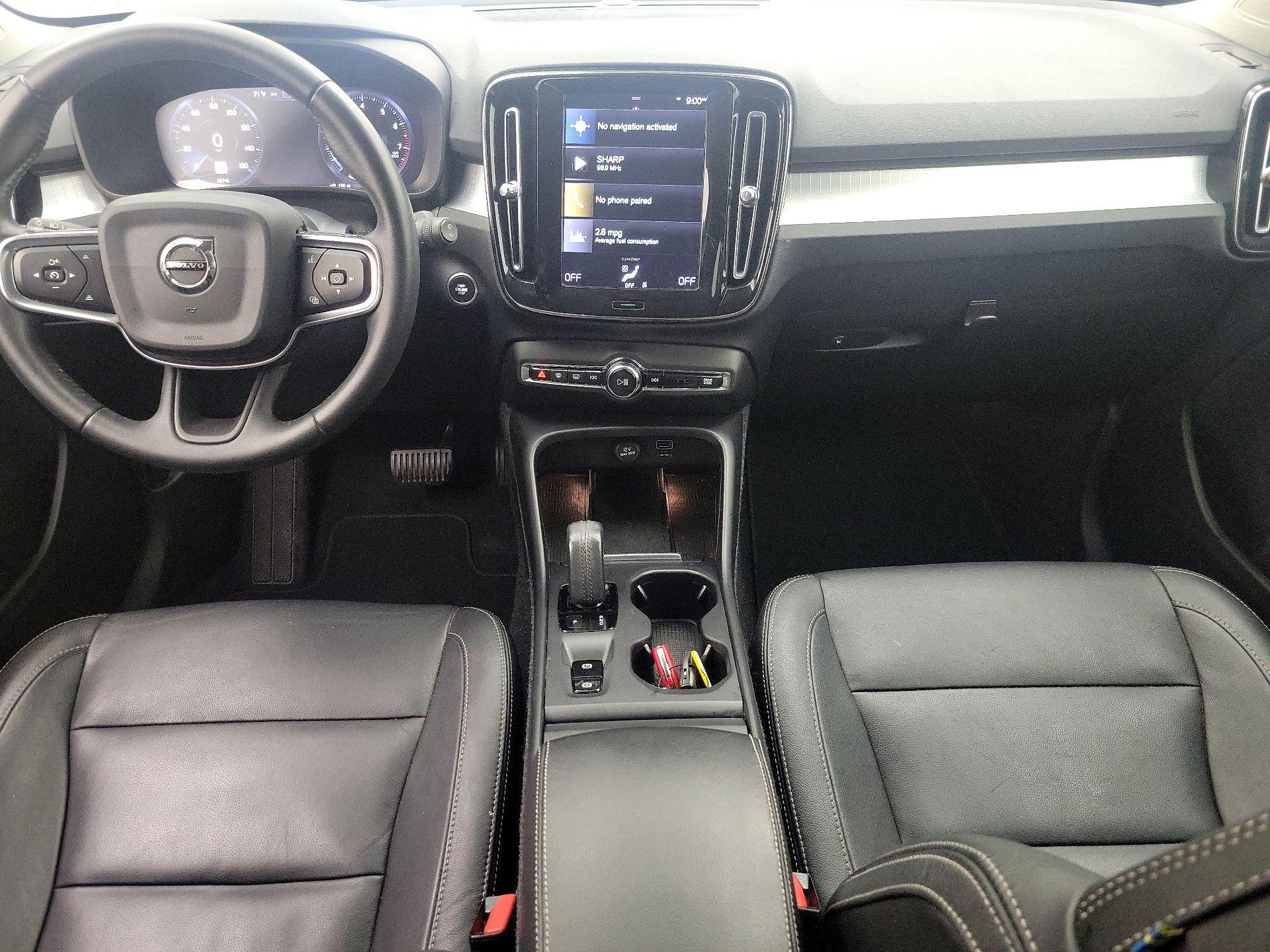 Thumbnail: 2019 Volvo XC40 - 9