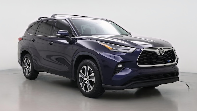 2022 Toyota Highlander XLE Hero Image